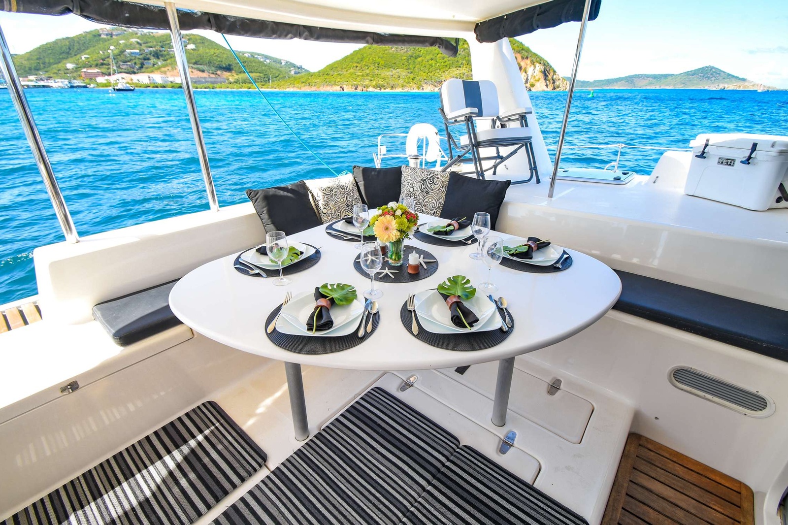 https://www.centralyachtagent.com/yachtadmin/yachtlg/yacht3515/3515brochure9.jpg