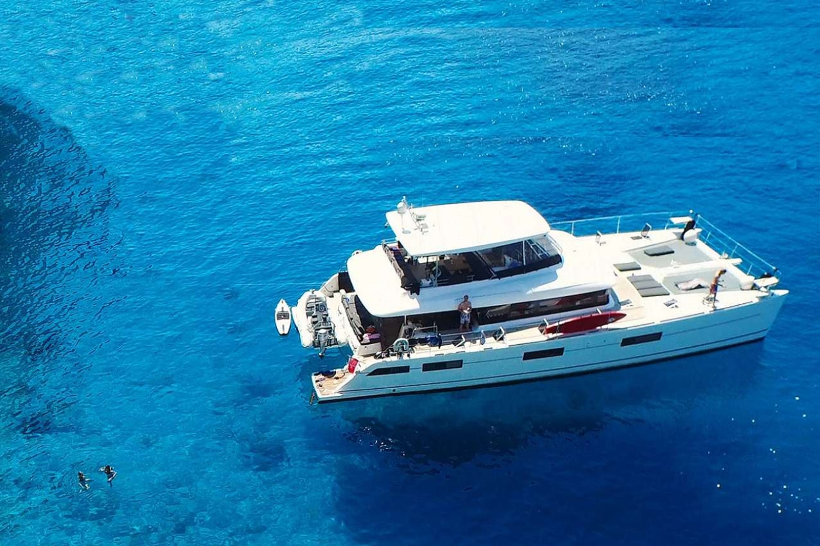 https://www.centralyachtagent.com/yachtadmin/yachtlg/yacht5027/5027brochure19.jpg