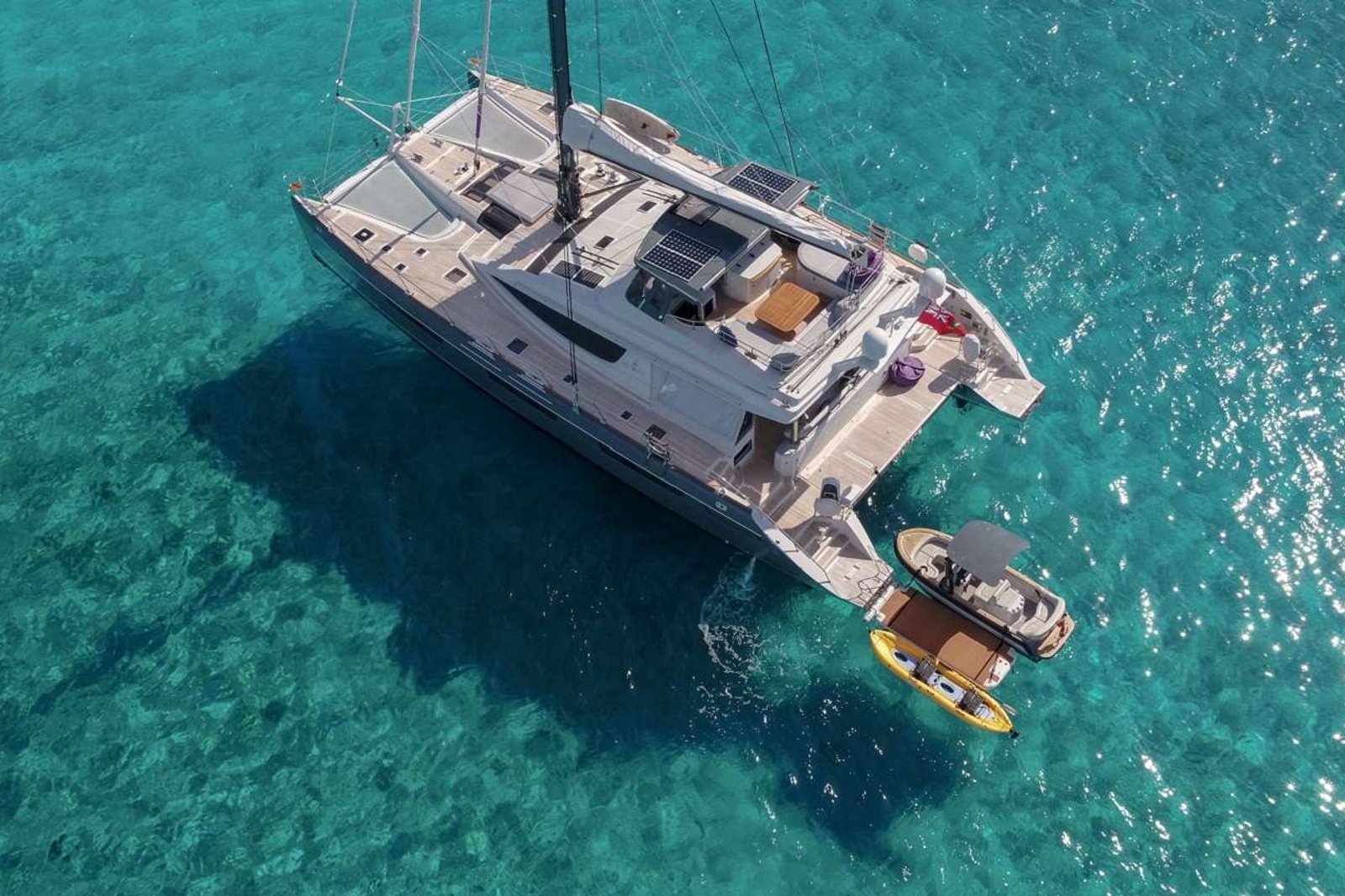 https://www.centralyachtagent.com/yachtadmin/yachtlg/yacht5076/5076brochure2.jpg