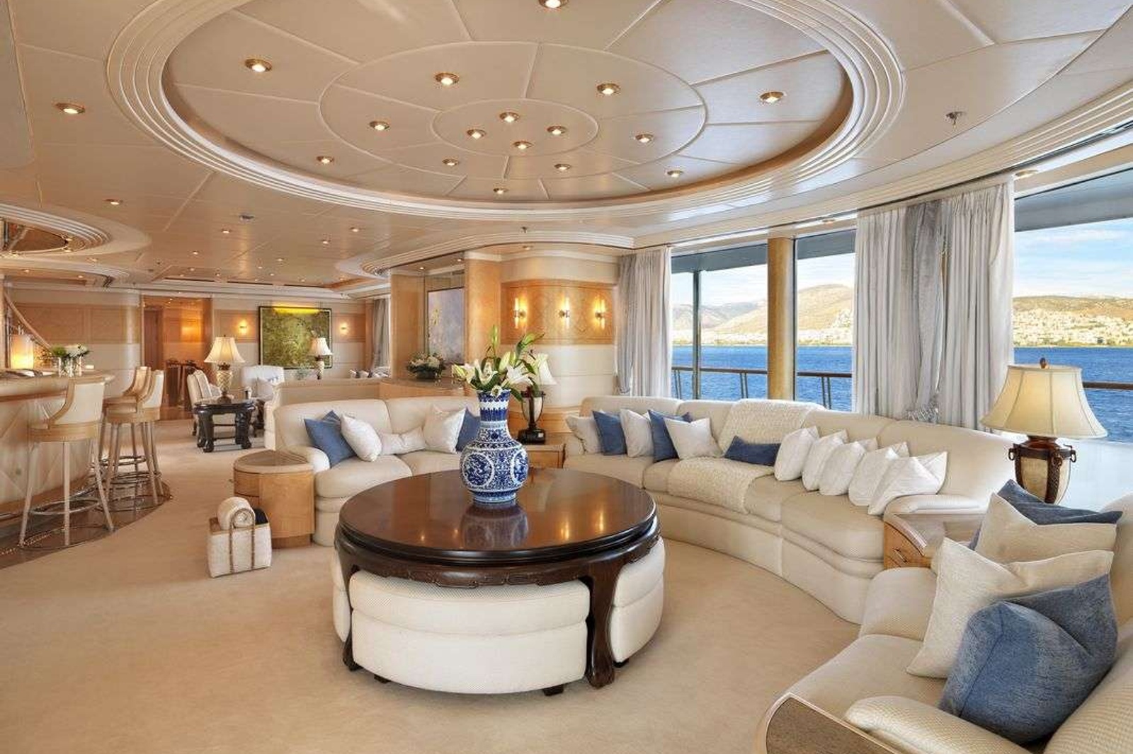 https://www.centralyachtagent.com/yachtadmin/yachtlg/yacht5386/5386brochure14.jpg