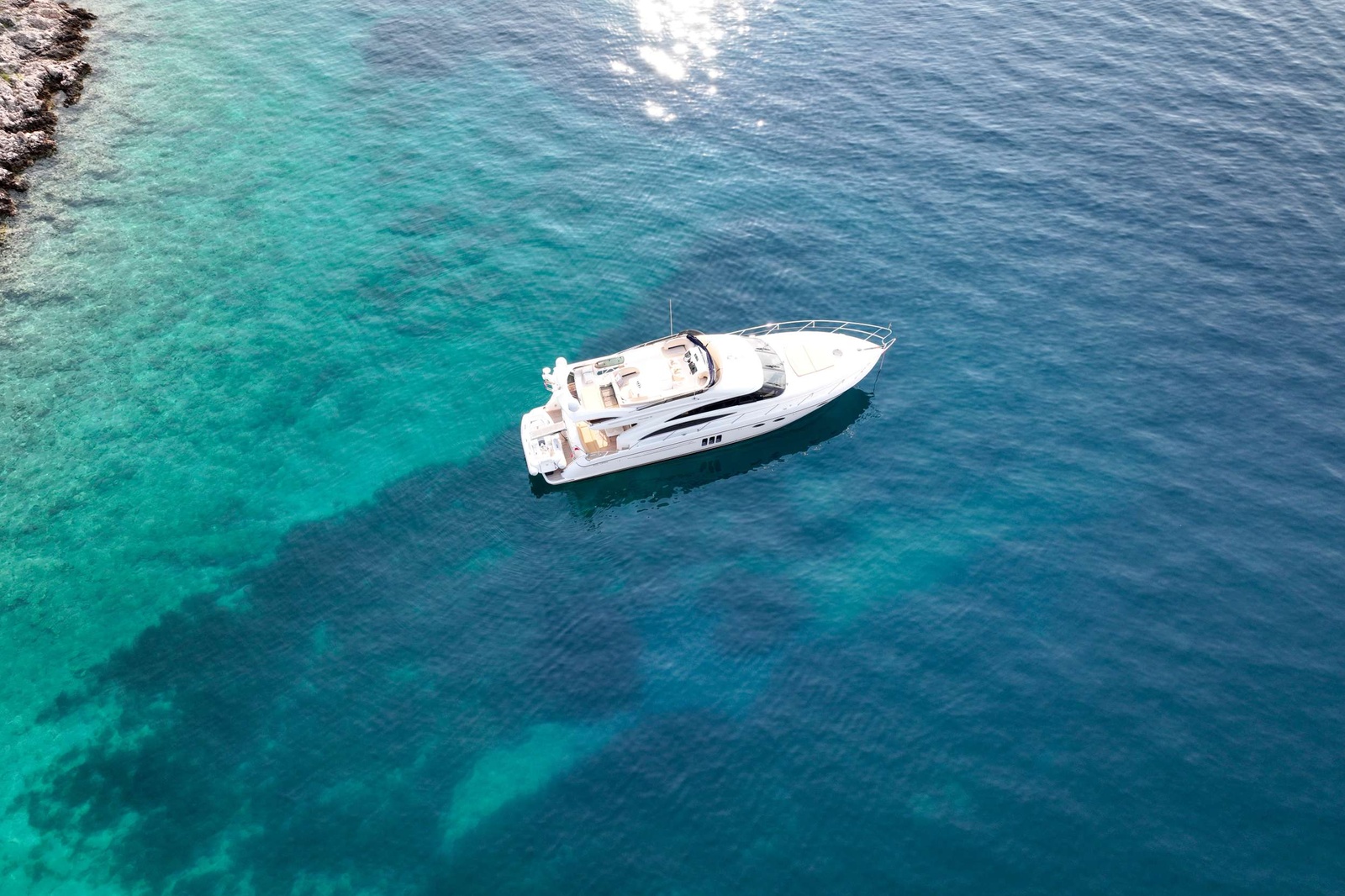 https://www.centralyachtagent.com/yachtadmin/yachtlg/yacht5544/5544brochure7.jpg