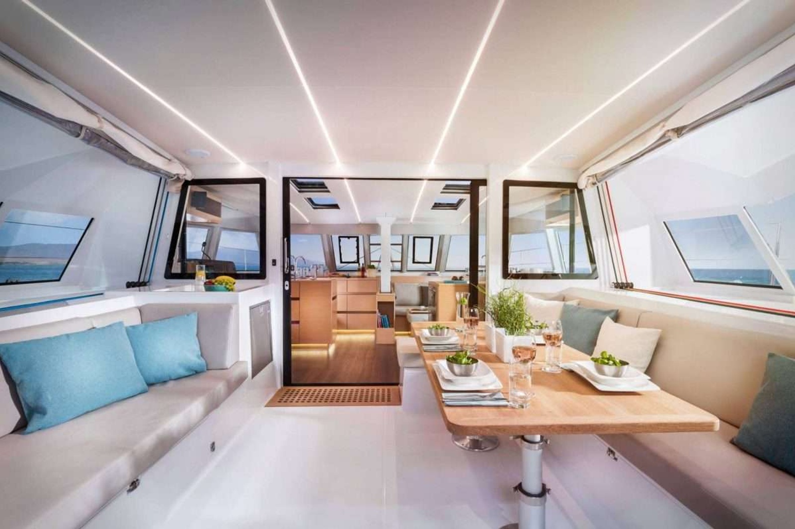 https://www.centralyachtagent.com/yachtadmin/yachtlg/yacht6184/6184brochure8.jpg