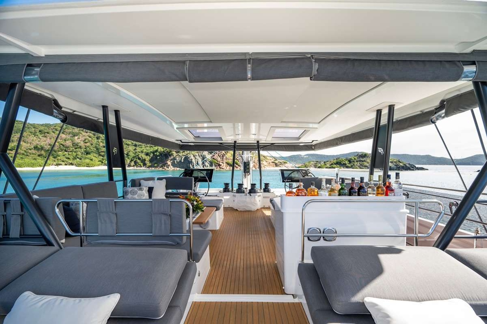 https://www.centralyachtagent.com/yachtadmin/yachtlg/yacht6646/6646brochure4.jpg