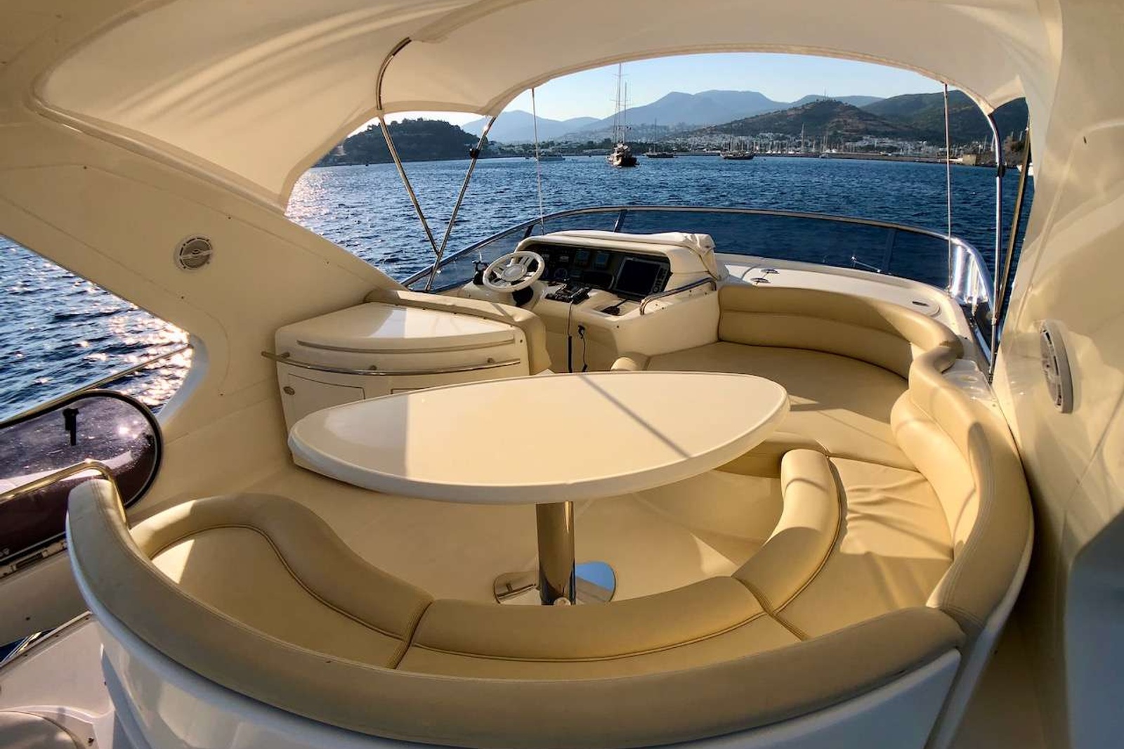 https://www.centralyachtagent.com/yachtadmin/yachtlg/yacht6734/6734brochure4.jpg