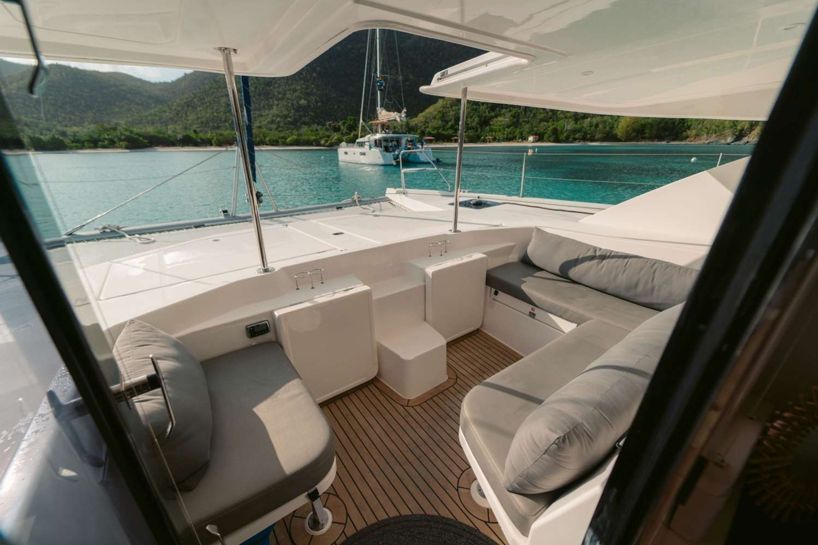 https://www.centralyachtagent.com/yachtadmin/yachtlg/yacht6788/6788brochure5.jpg