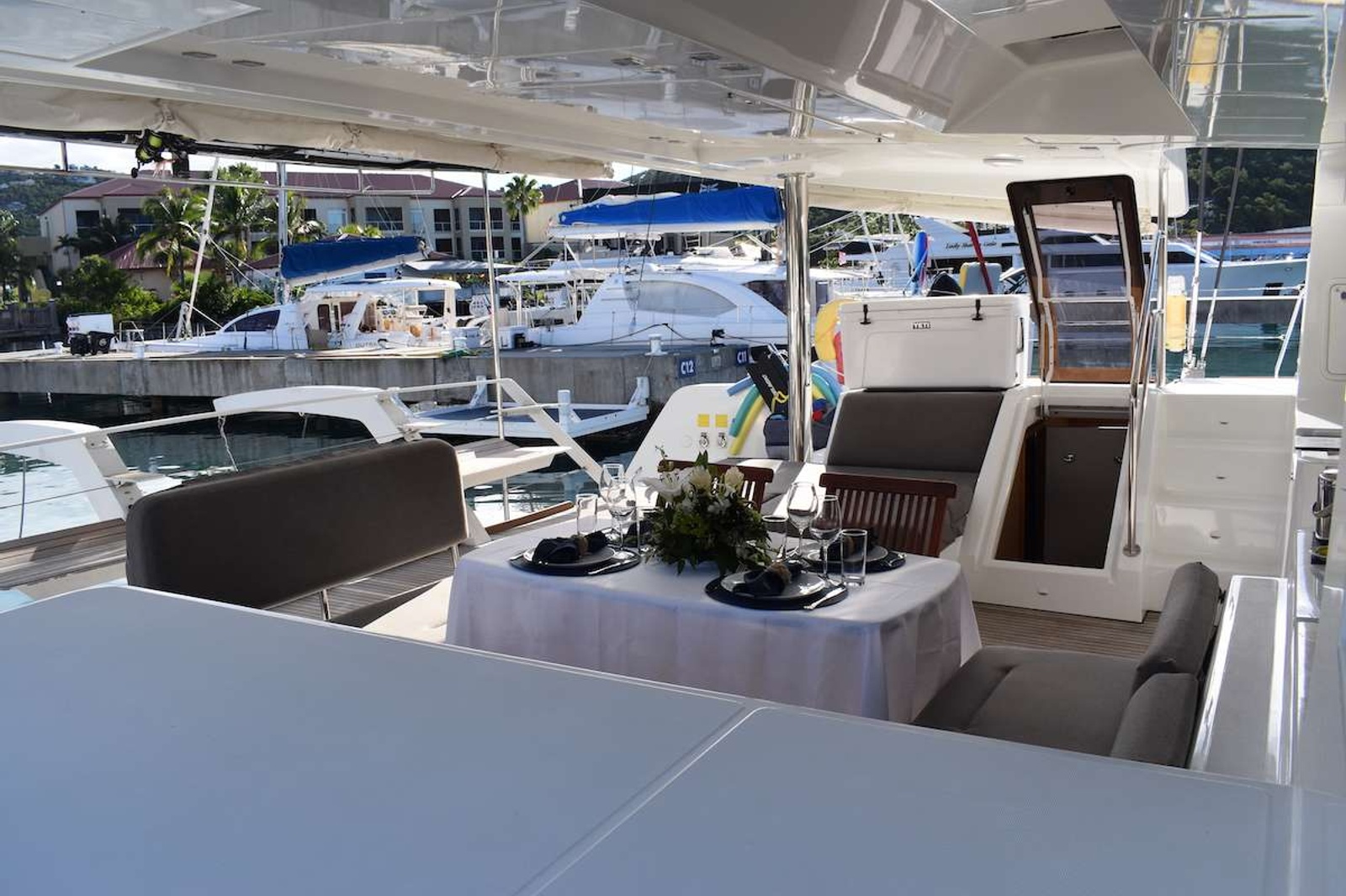 https://www.centralyachtagent.com/yachtadmin/yachtlg/yacht6830/6830brochure12.jpg