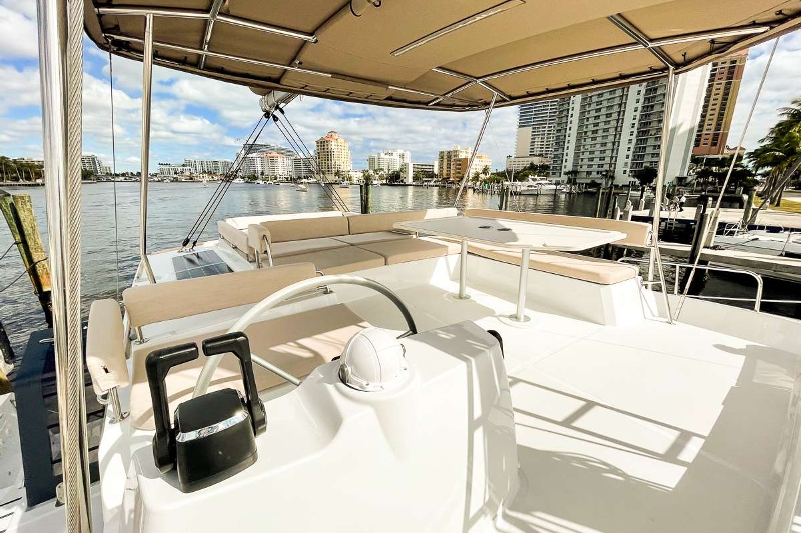 https://www.centralyachtagent.com/yachtadmin/yachtlg/yacht6840/6840brochure4.jpg