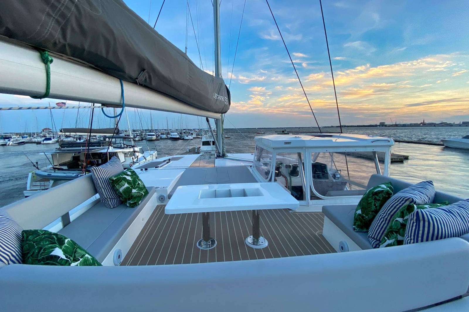 https://www.centralyachtagent.com/yachtadmin/yachtlg/yacht6894/6894brochure12.jpg