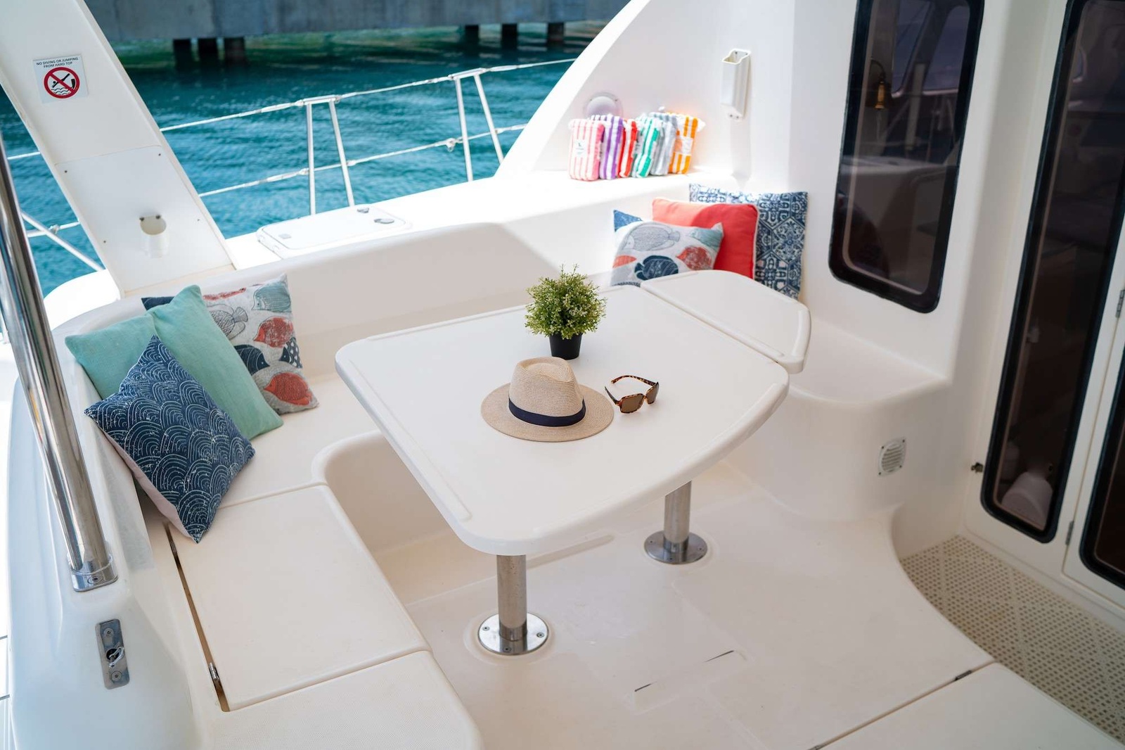 https://www.centralyachtagent.com/yachtadmin/yachtlg/yacht6896/6896brochure4.jpg