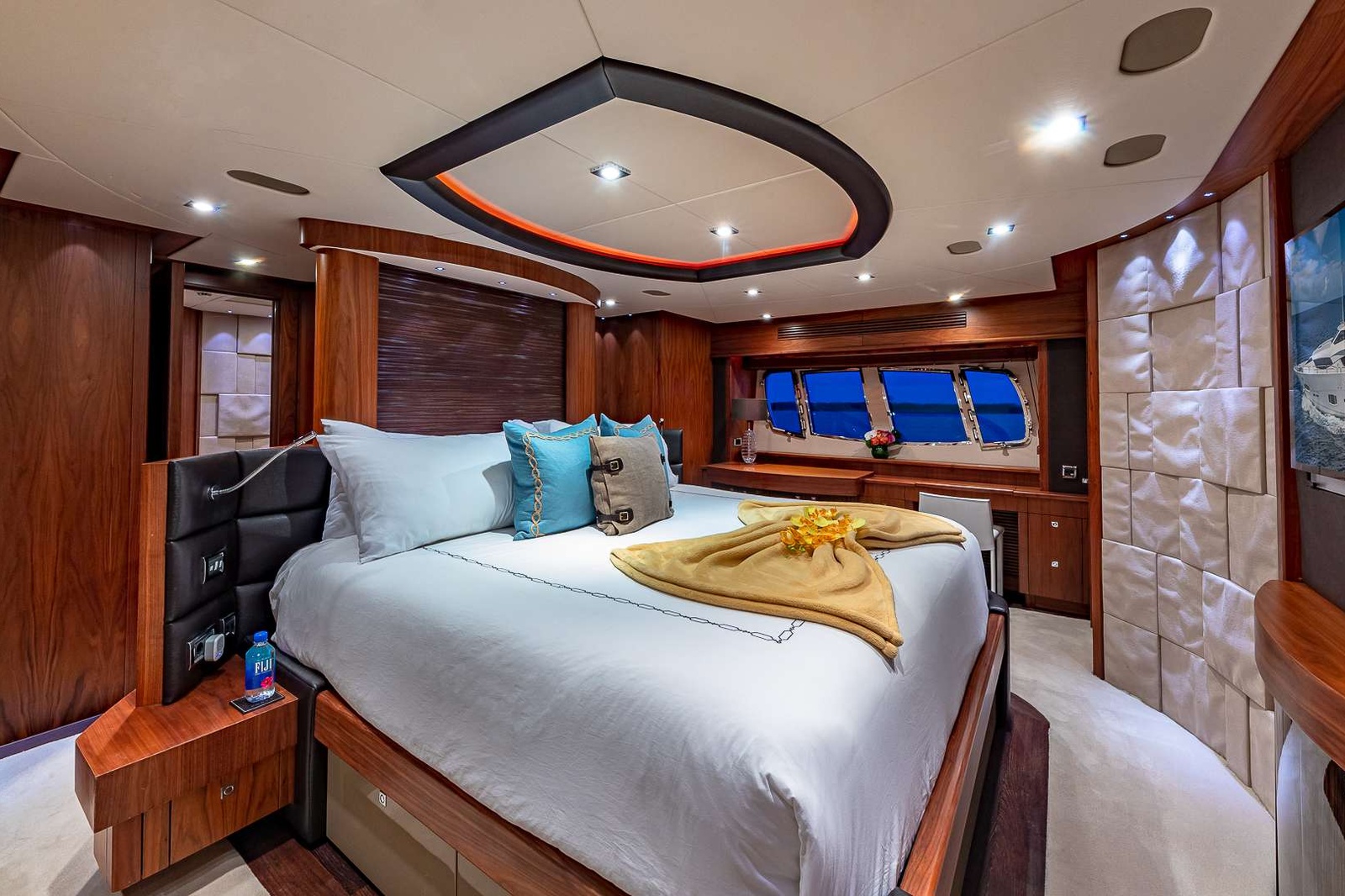 VIP Full Beam King Stateroom