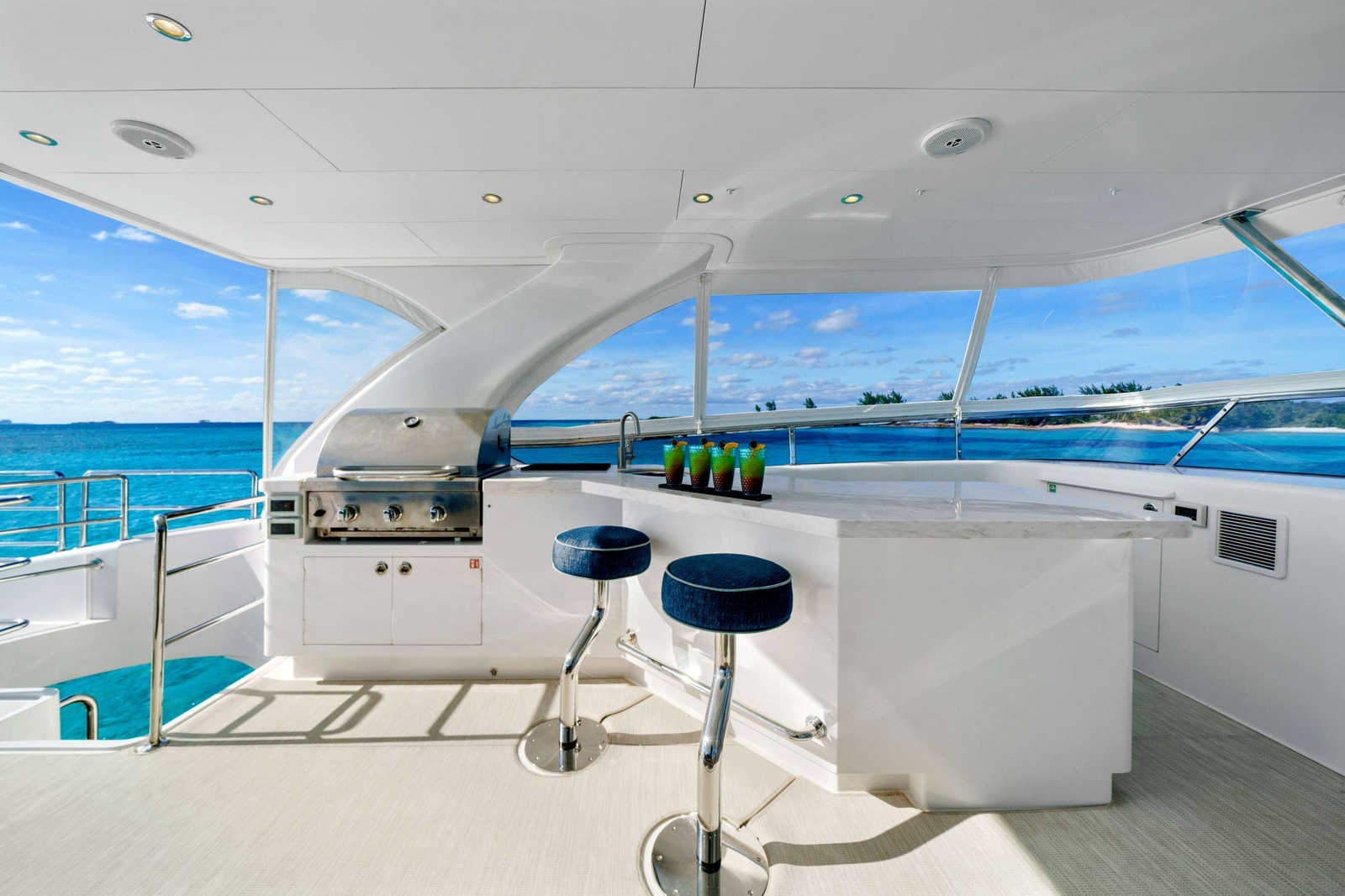 https://www.centralyachtagent.com/yachtadmin/yachtlg/yacht7102/7102brochure4.jpg