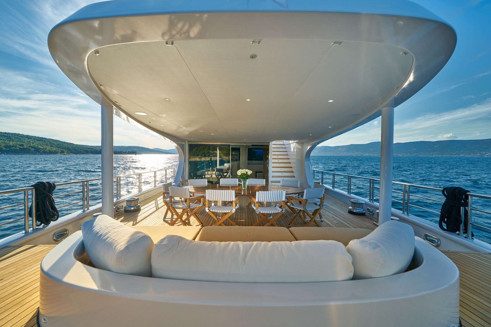 https://www.centralyachtagent.com/yachtadmin/yachtlg/yacht7143/7143brochure12.jpg