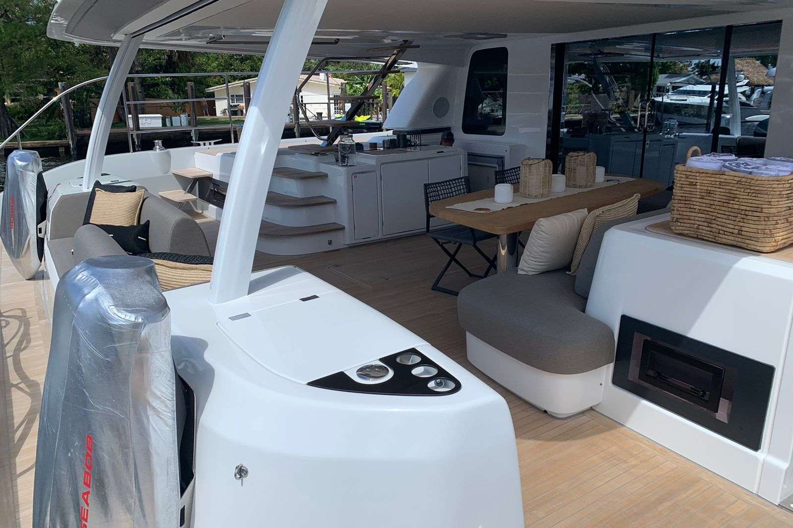 https://www.centralyachtagent.com/yachtadmin/yachtlg/yacht7164/7164brochure10.jpg