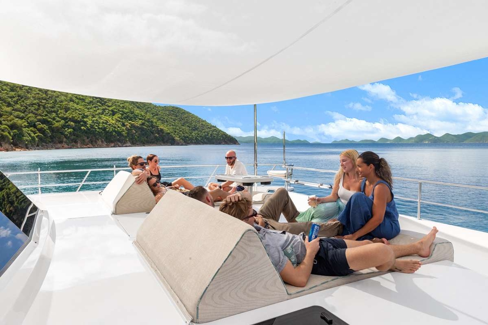 https://www.centralyachtagent.com/yachtadmin/yachtlg/yacht7223/7223brochure15.jpg