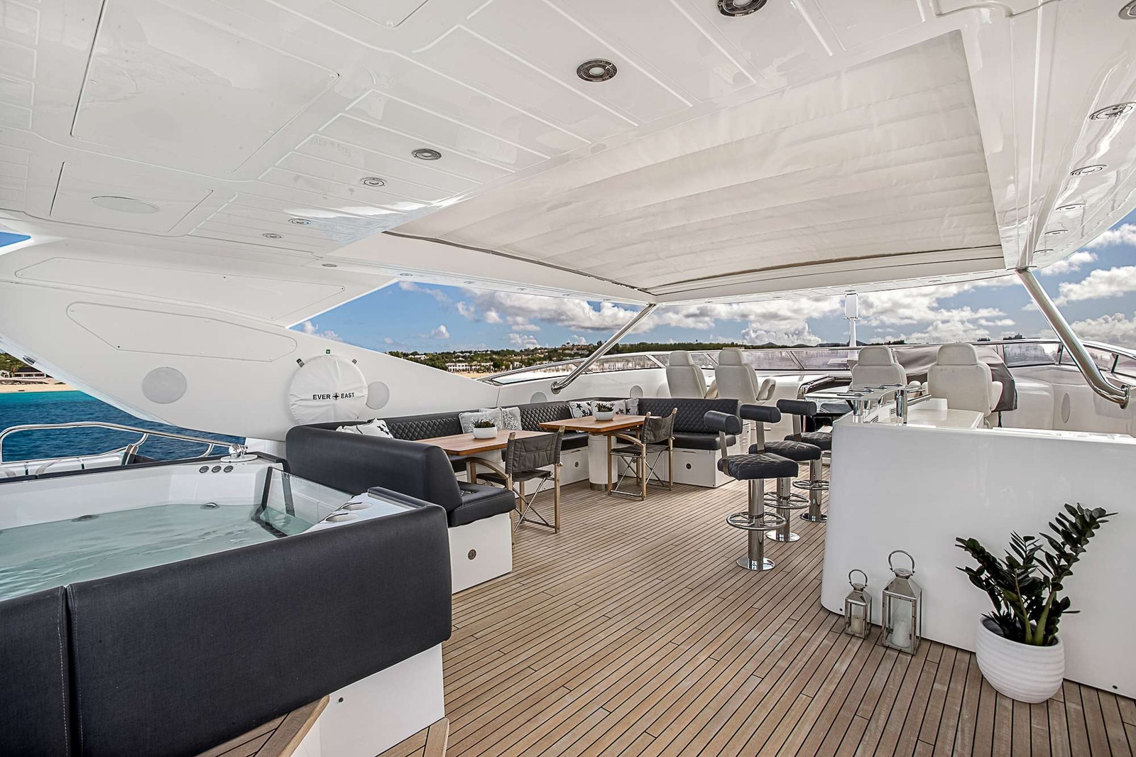 https://www.centralyachtagent.com/yachtadmin/yachtlg/yacht7925/7925brochure5.jpg