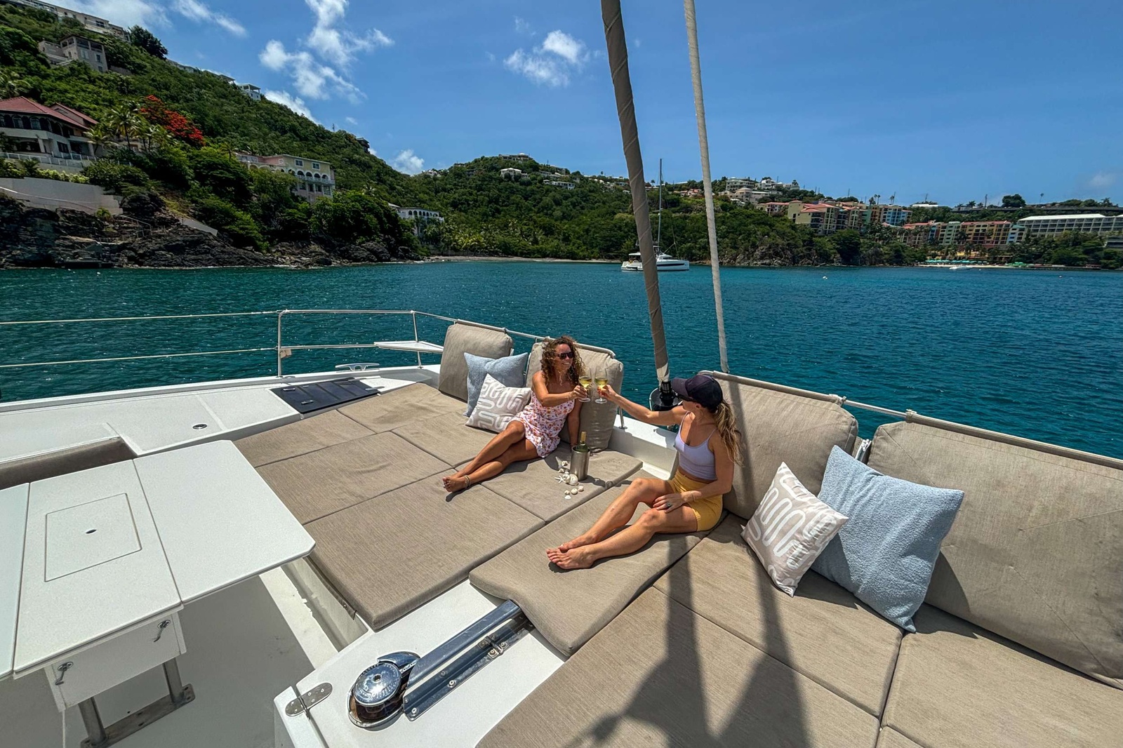 https://www.centralyachtagent.com/yachtadmin/yachtlg/yacht7953/7953brochure12.jpg