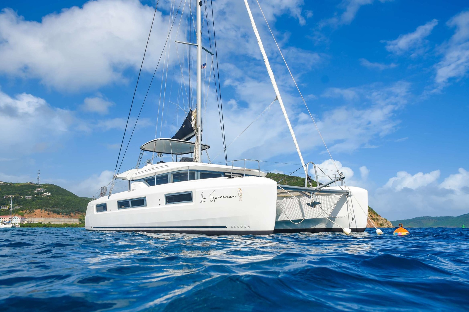 https://www.centralyachtagent.com/yachtadmin/yachtlg/yacht8197/8197brochure1.jpg