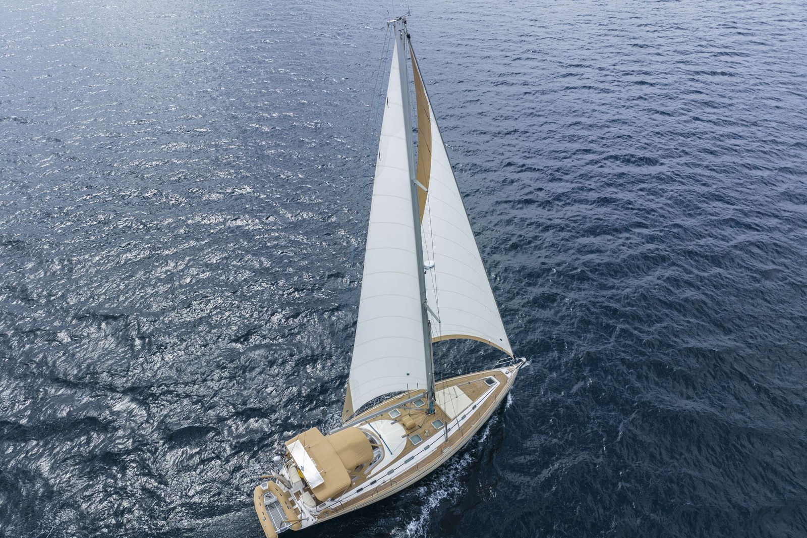 https://www.centralyachtagent.com/yachtadmin/yachtlg/yacht8327/8327brochure1.jpg