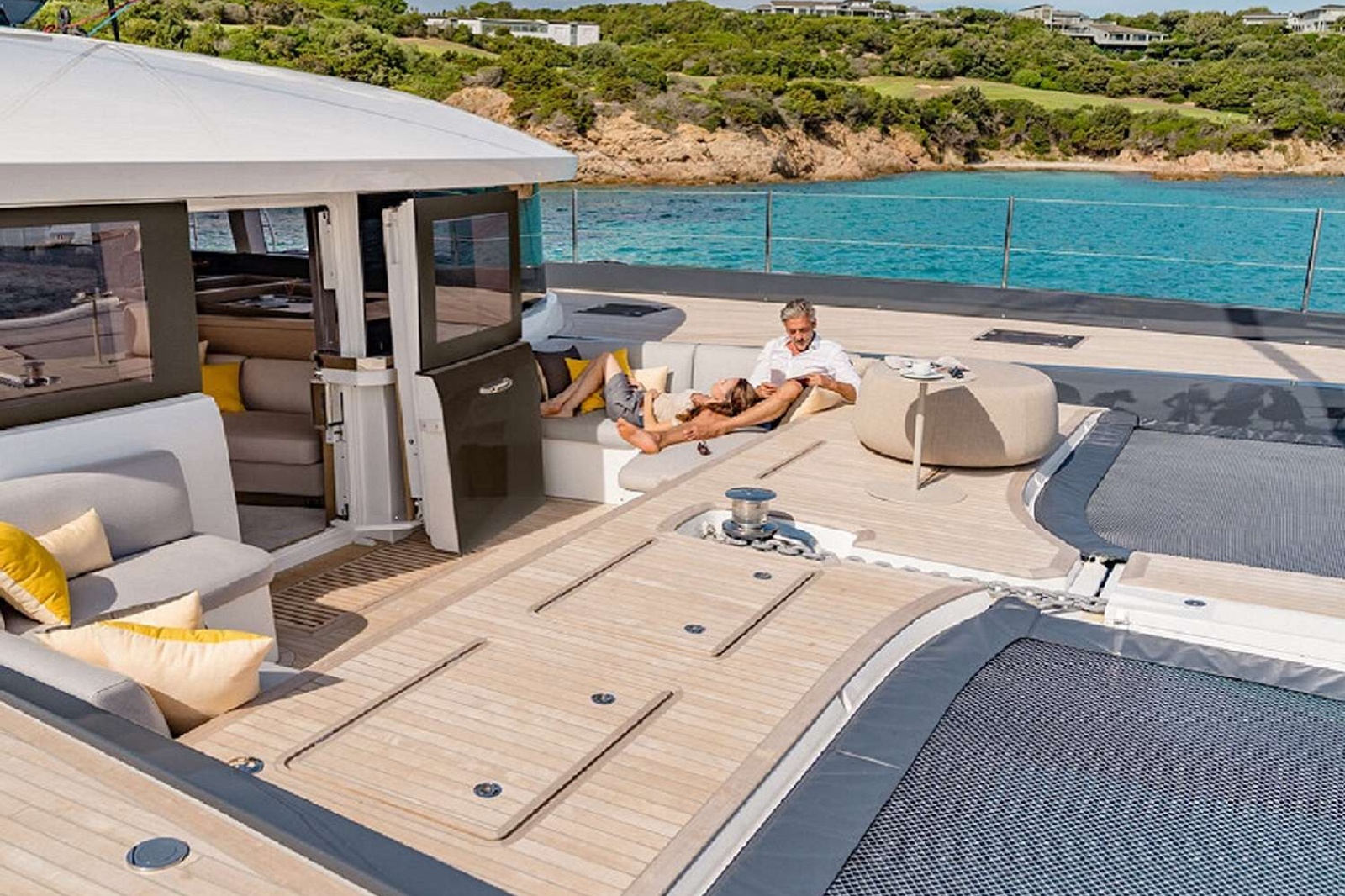 https://www.centralyachtagent.com/yachtadmin/yachtlg/yacht8442/8442brochure4.jpg