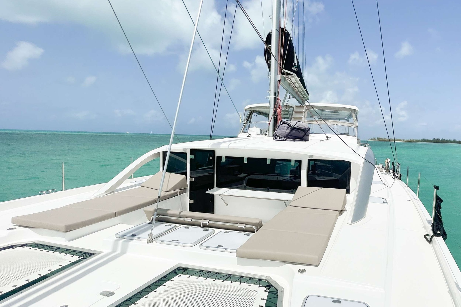 https://www.centralyachtagent.com/yachtadmin/yachtlg/yacht8697/8697brochure10.jpg