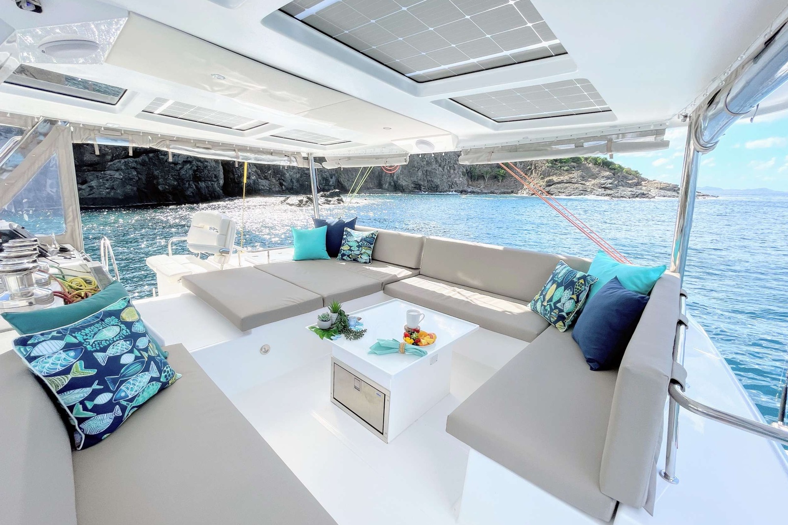 https://www.centralyachtagent.com/yachtadmin/yachtlg/yacht8697/8697brochure12.jpg