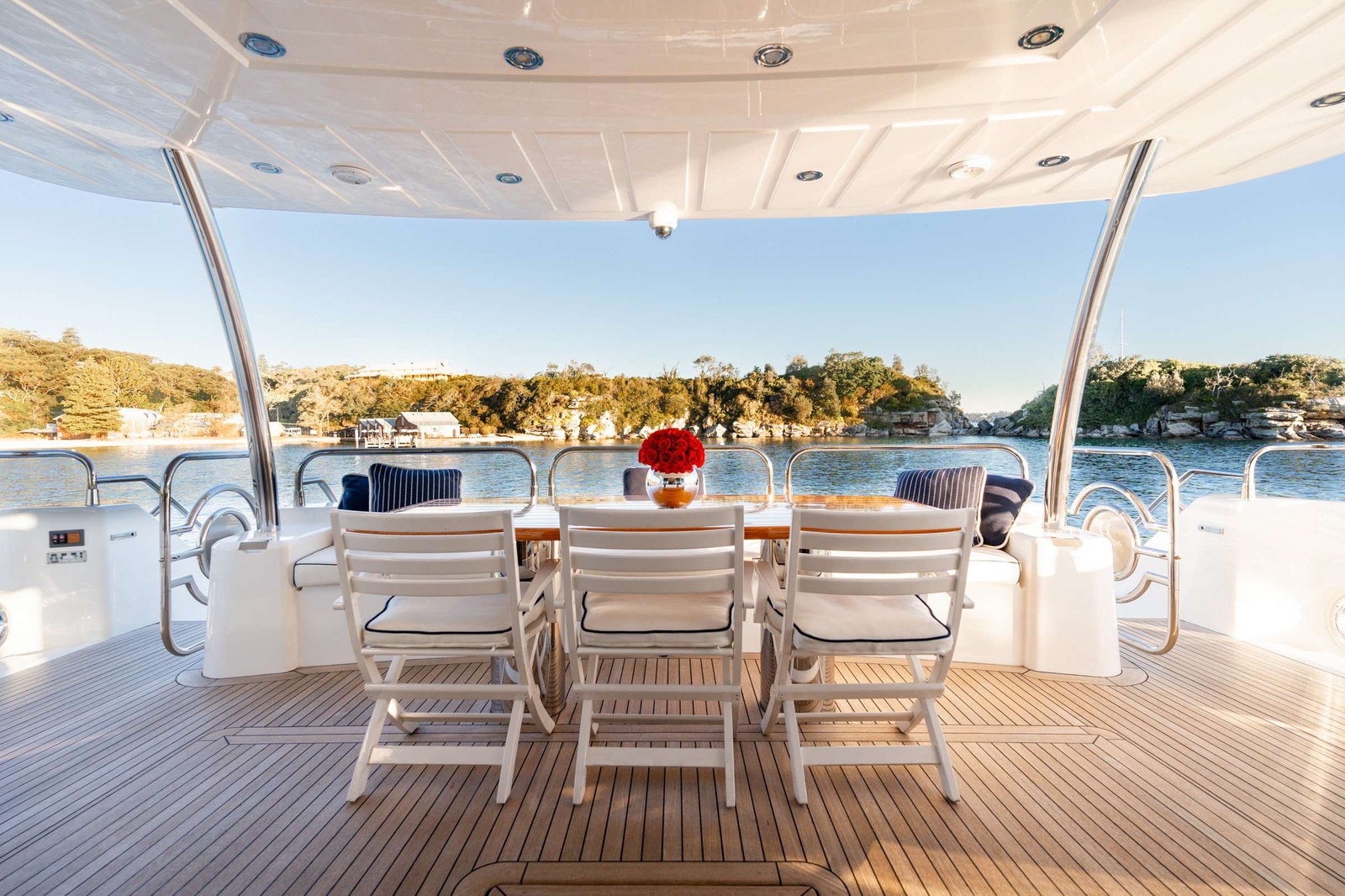 https://www.centralyachtagent.com/yachtadmin/yachtlg/yacht8807/8807brochure4.jpg