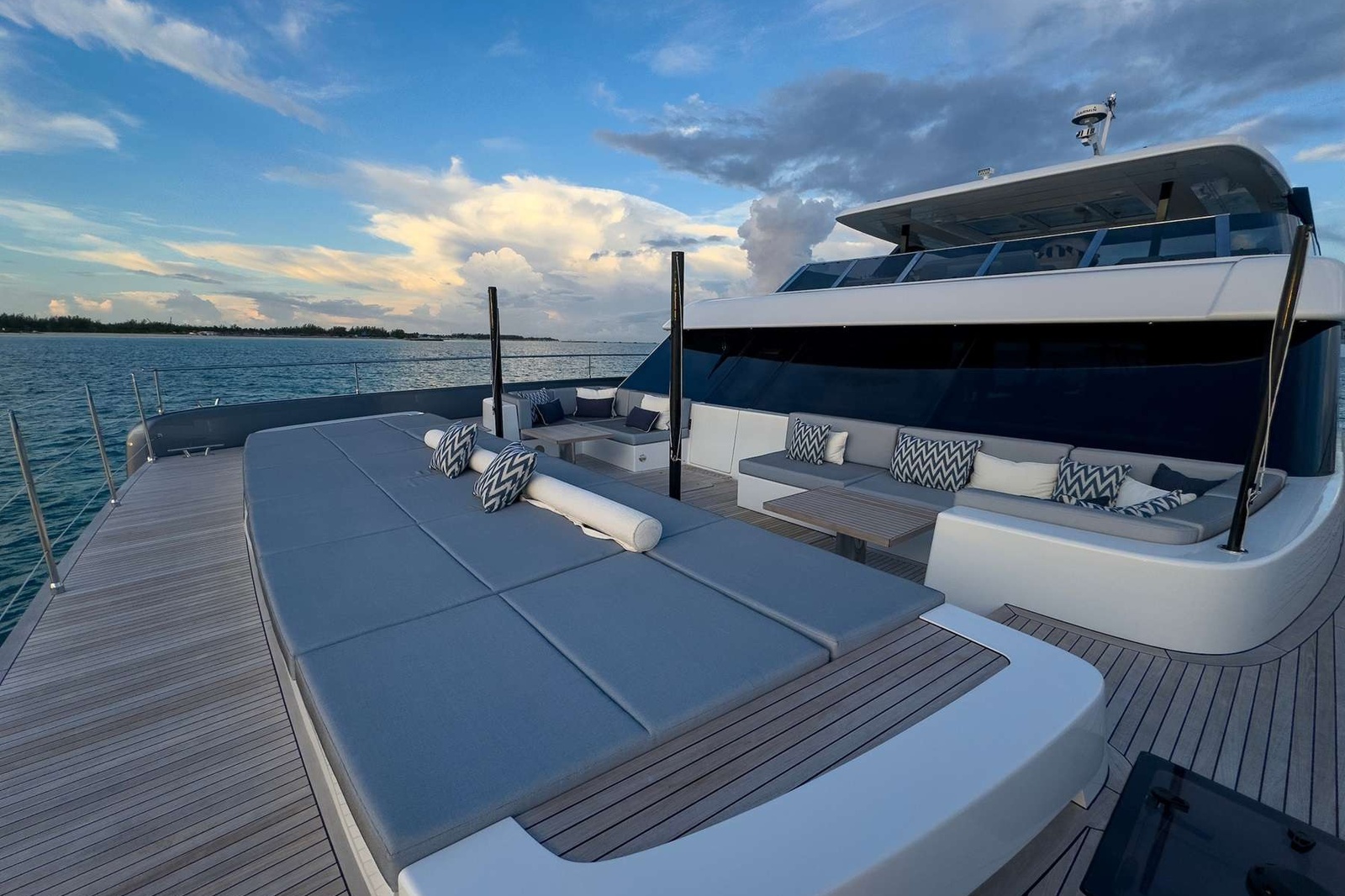 https://www.centralyachtagent.com/yachtadmin/yachtlg/yacht9149/9149brochure13.jpg