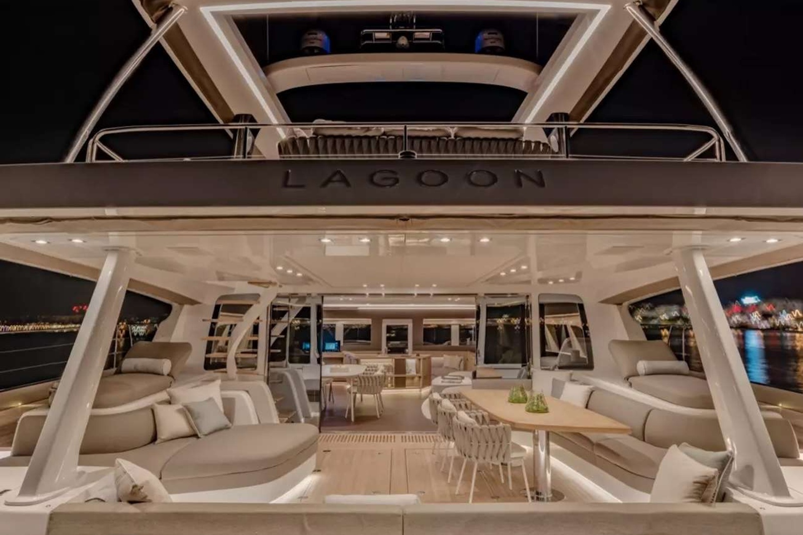 https://www.centralyachtagent.com/yachtadmin/yachtlg/yacht9302/9302brochure3.jpg