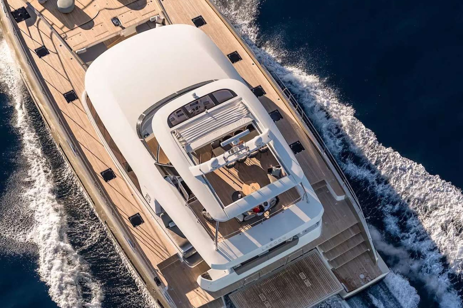 https://www.centralyachtagent.com/yachtadmin/yachtlg/yacht9302/9302brochure5.jpg