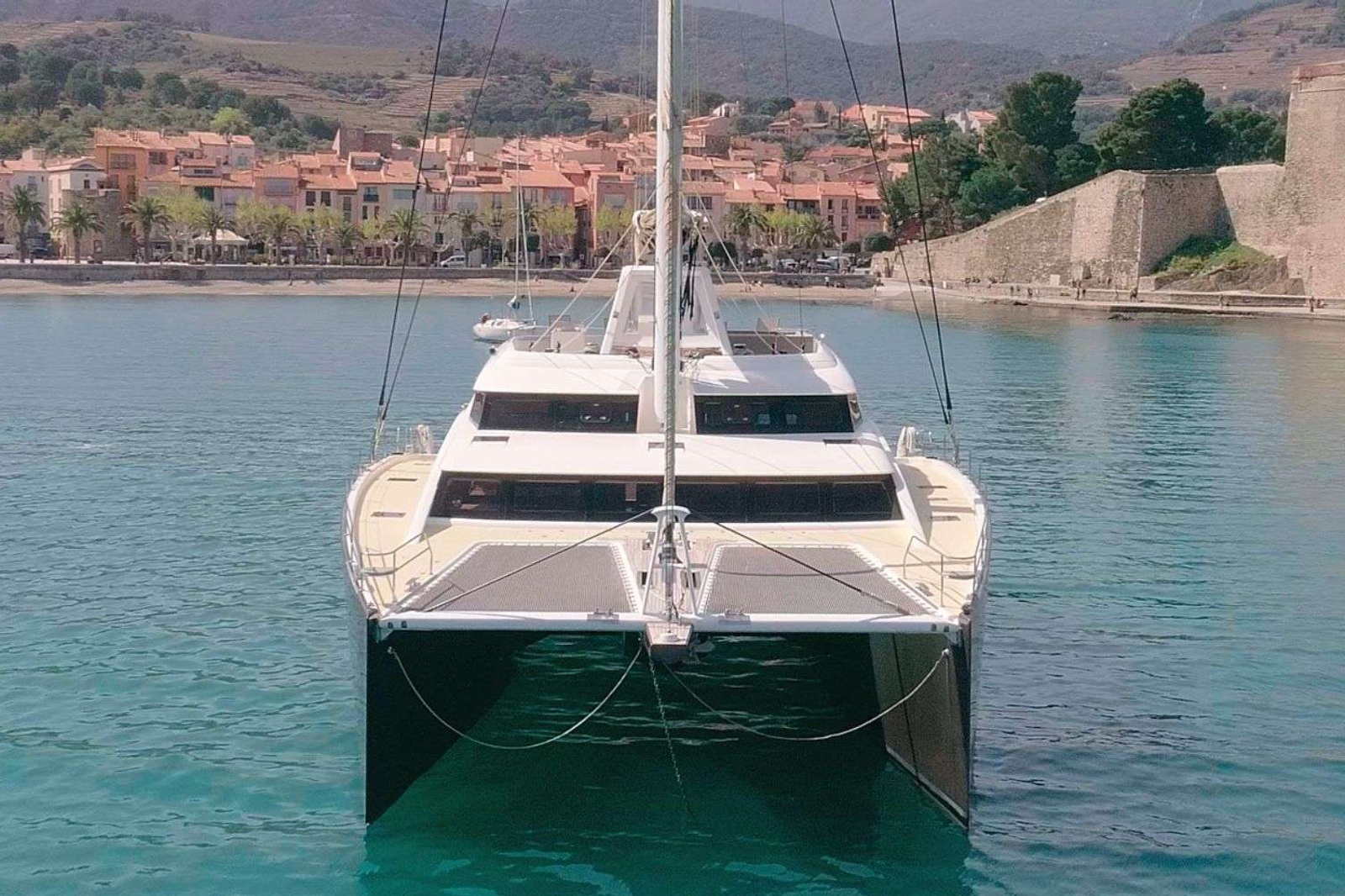 https://www.centralyachtagent.com/yachtadmin/yachtlg/yacht9311/9311brochure2.jpg