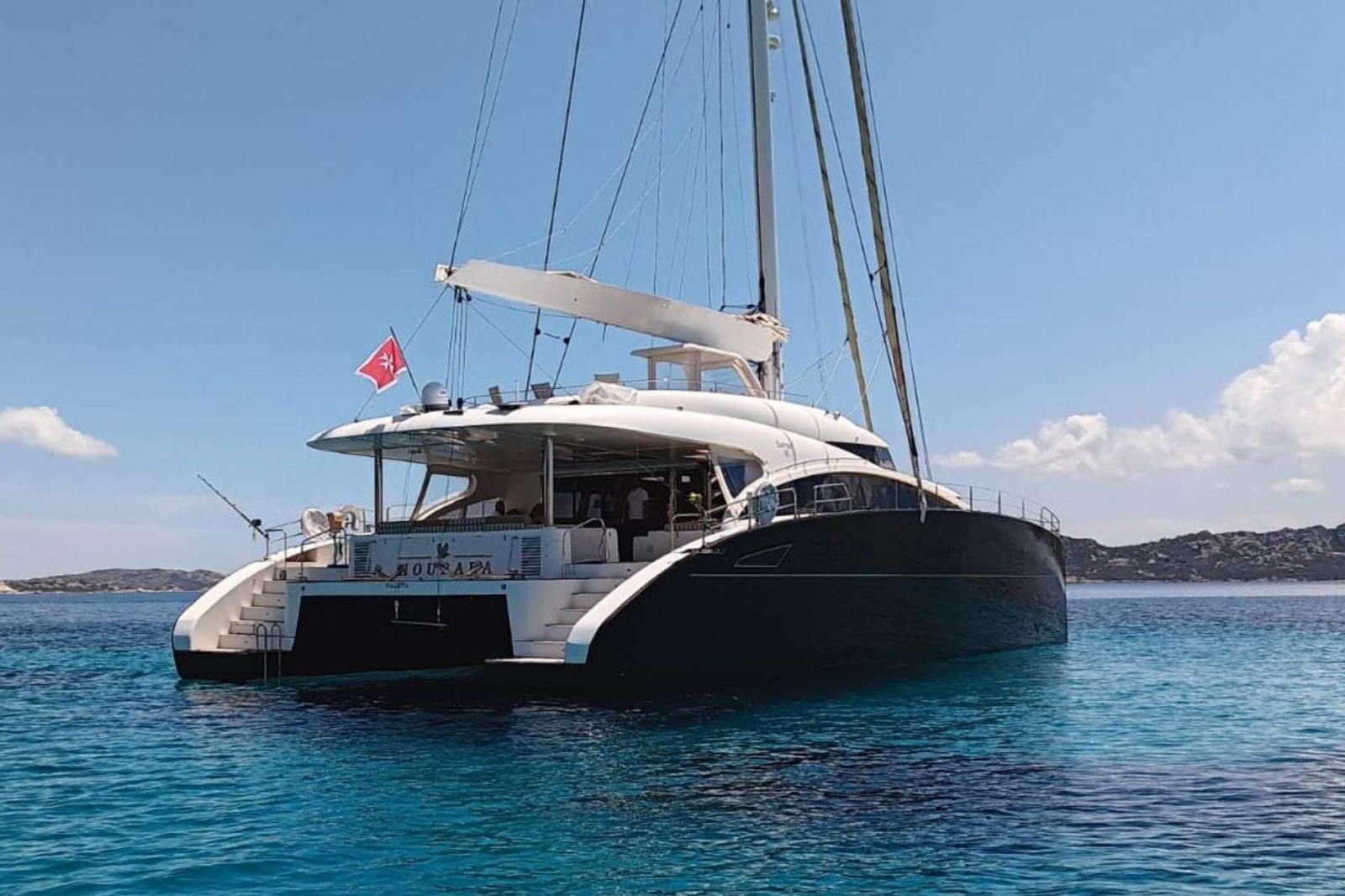 https://www.centralyachtagent.com/yachtadmin/yachtlg/yacht9311/9311brochure3.jpg