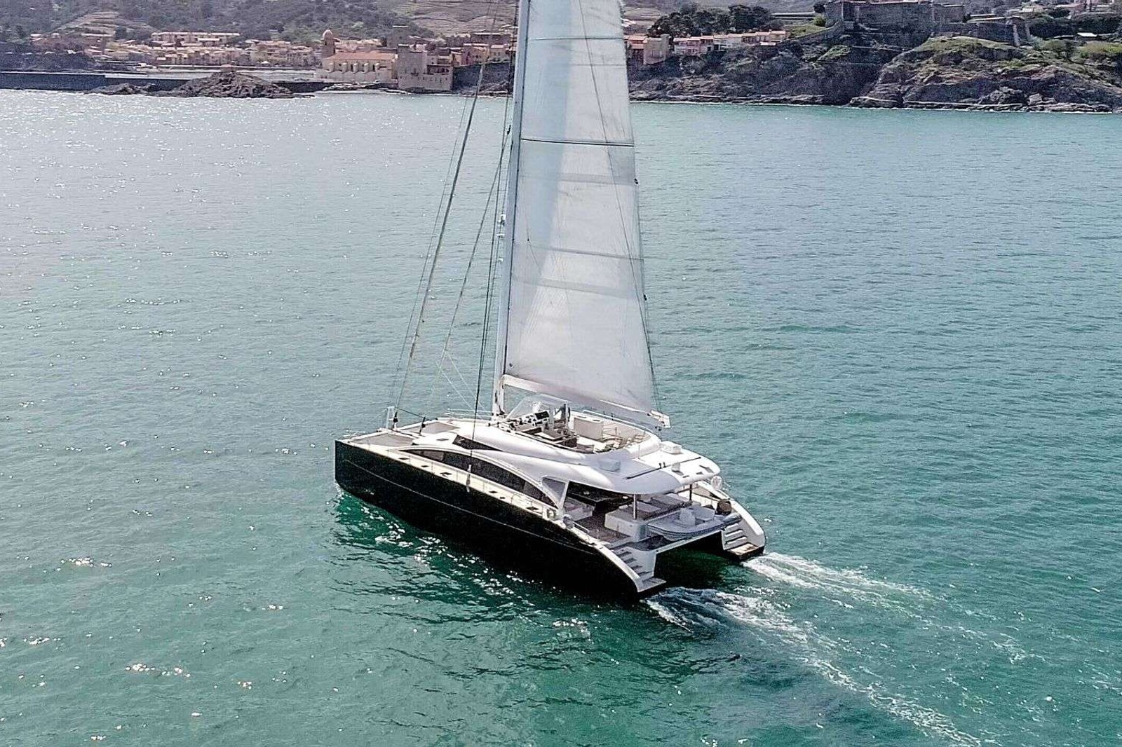 https://www.centralyachtagent.com/yachtadmin/yachtlg/yacht9311/9311brochure5.jpg