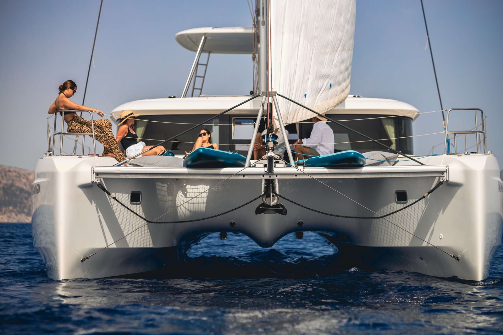 https://www.centralyachtagent.com/yachtadmin/yachtlg/yacht9362/9362brochure9.jpg