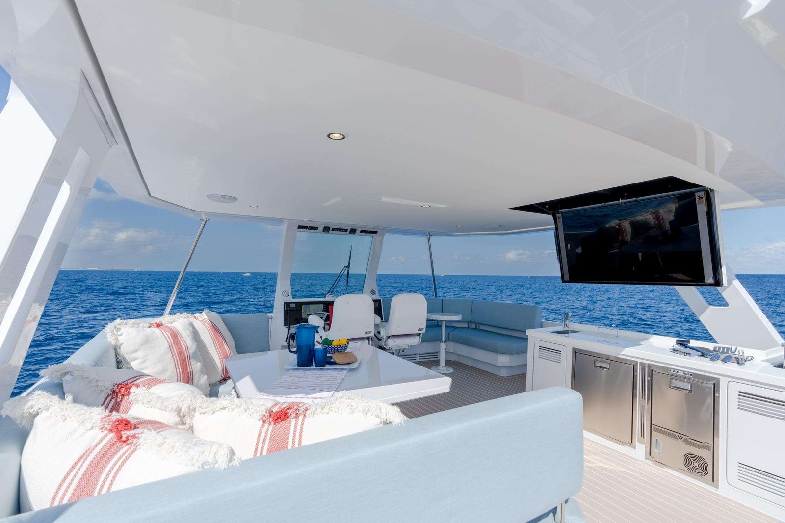 https://www.centralyachtagent.com/yachtadmin/yachtlg/yacht9409/9409brochure5.jpg