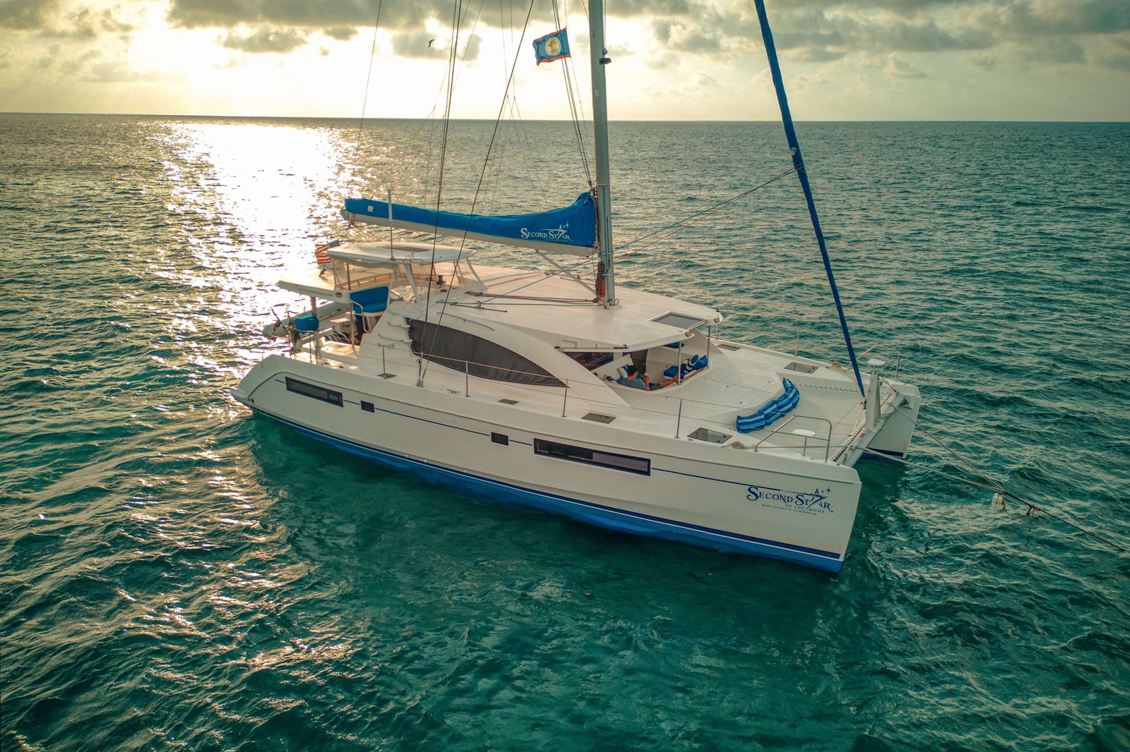 https://www.centralyachtagent.com/yachtadmin/yachtlg/yacht9426/9426brochure1.jpg