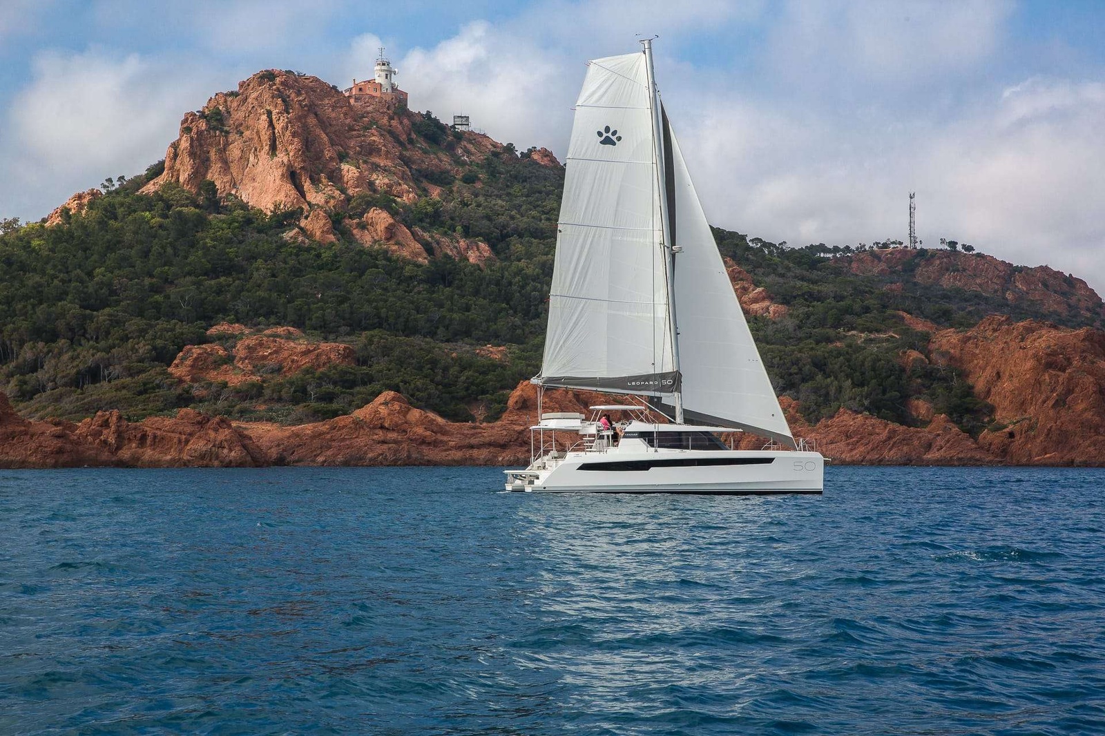 https://www.centralyachtagent.com/yachtadmin/yachtlg/yacht9509/9509brochure2.jpg