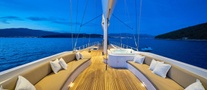 https://www.centralyachtagent.com/yachtadmin/yachtlg/yacht7143/7143brochure4.jpg