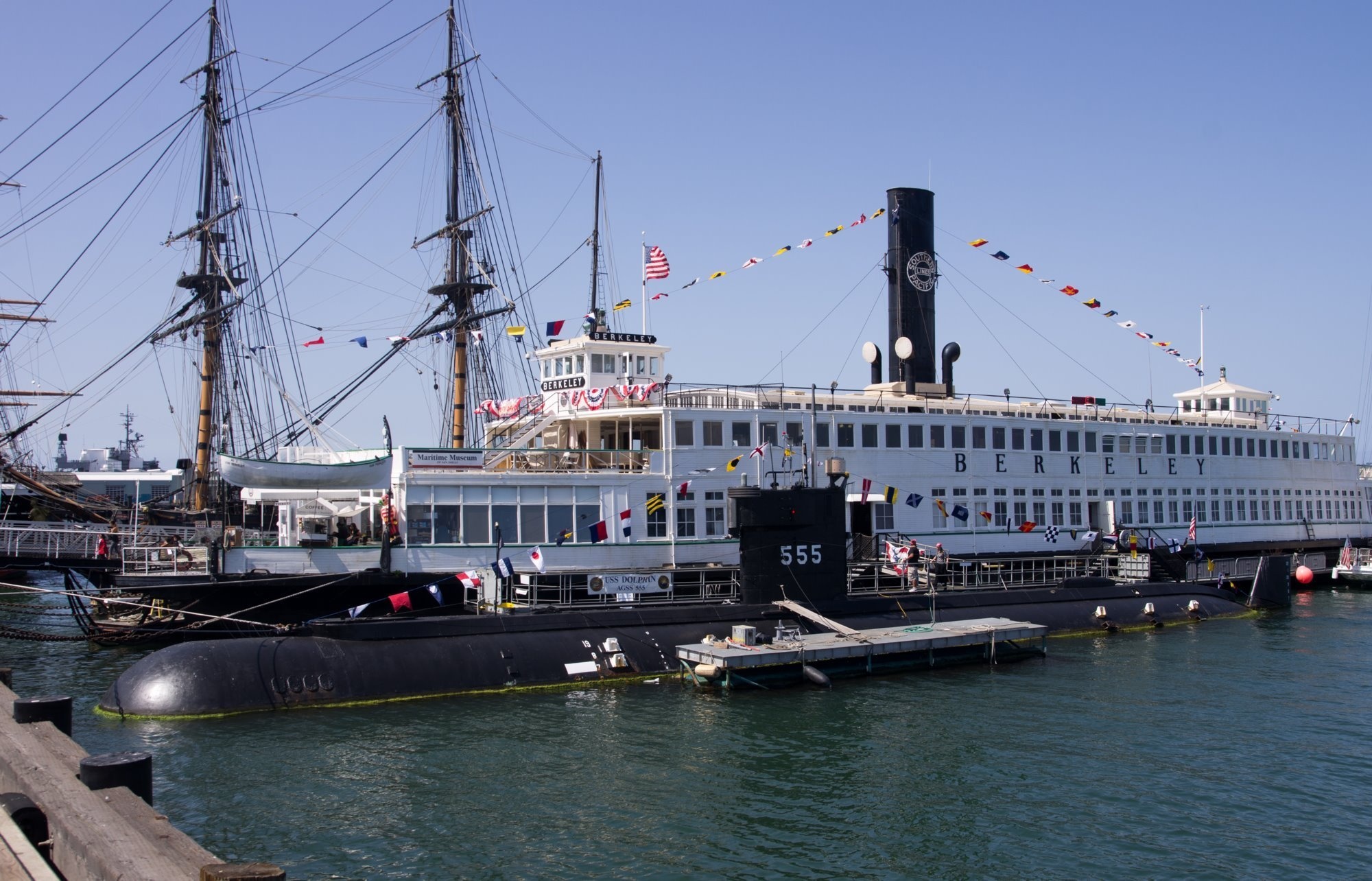 Private San Diego Bay Harbor Cruise with Complimentary Drinks & Snacks image 3