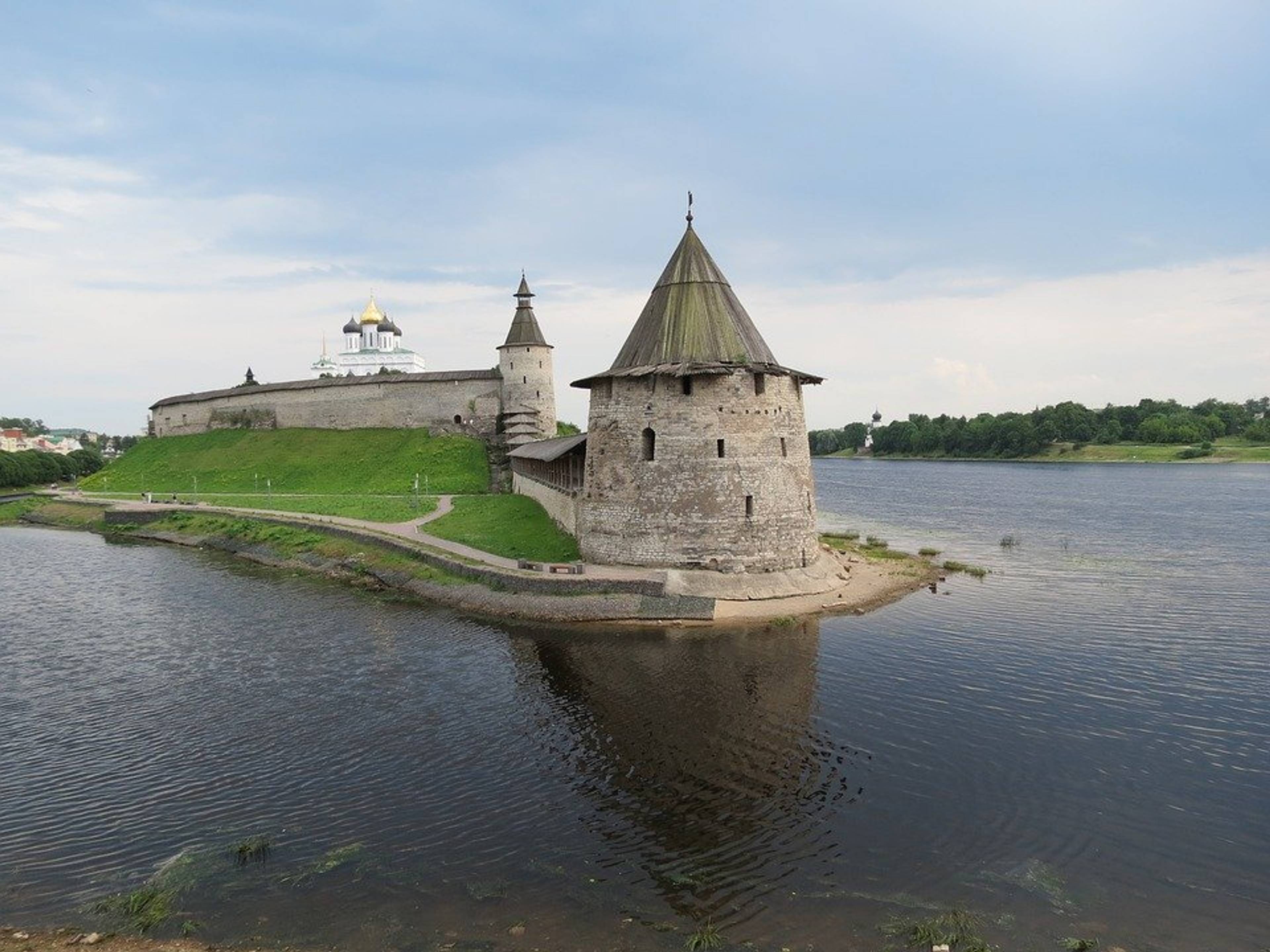 Pushkin places and history of Pskov