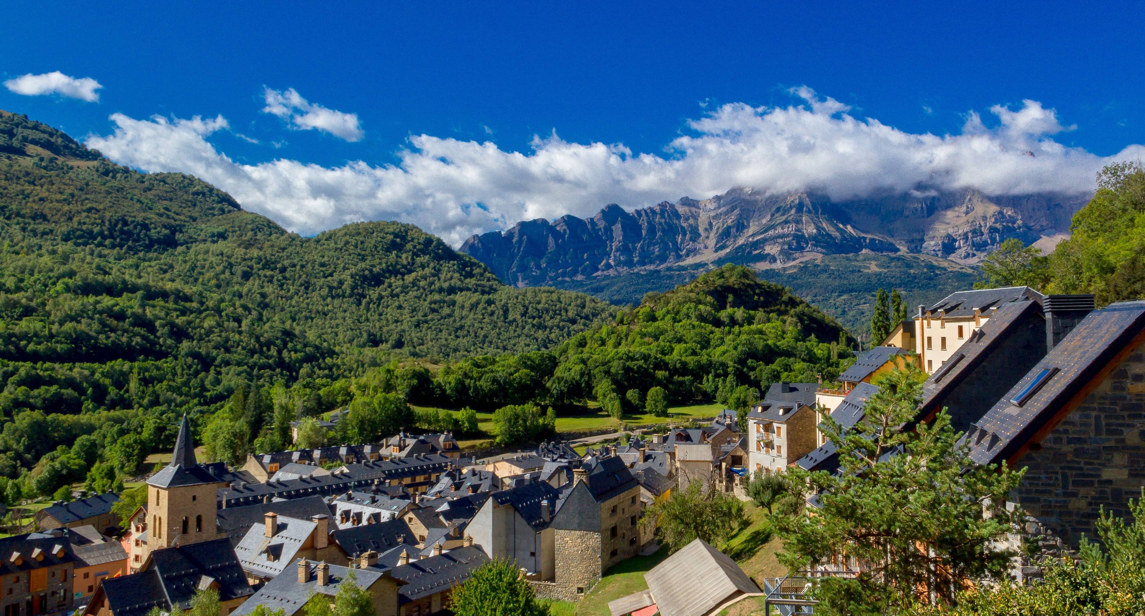 Tena Valley: One of the Most Stunning Valleys in the Pyrenees