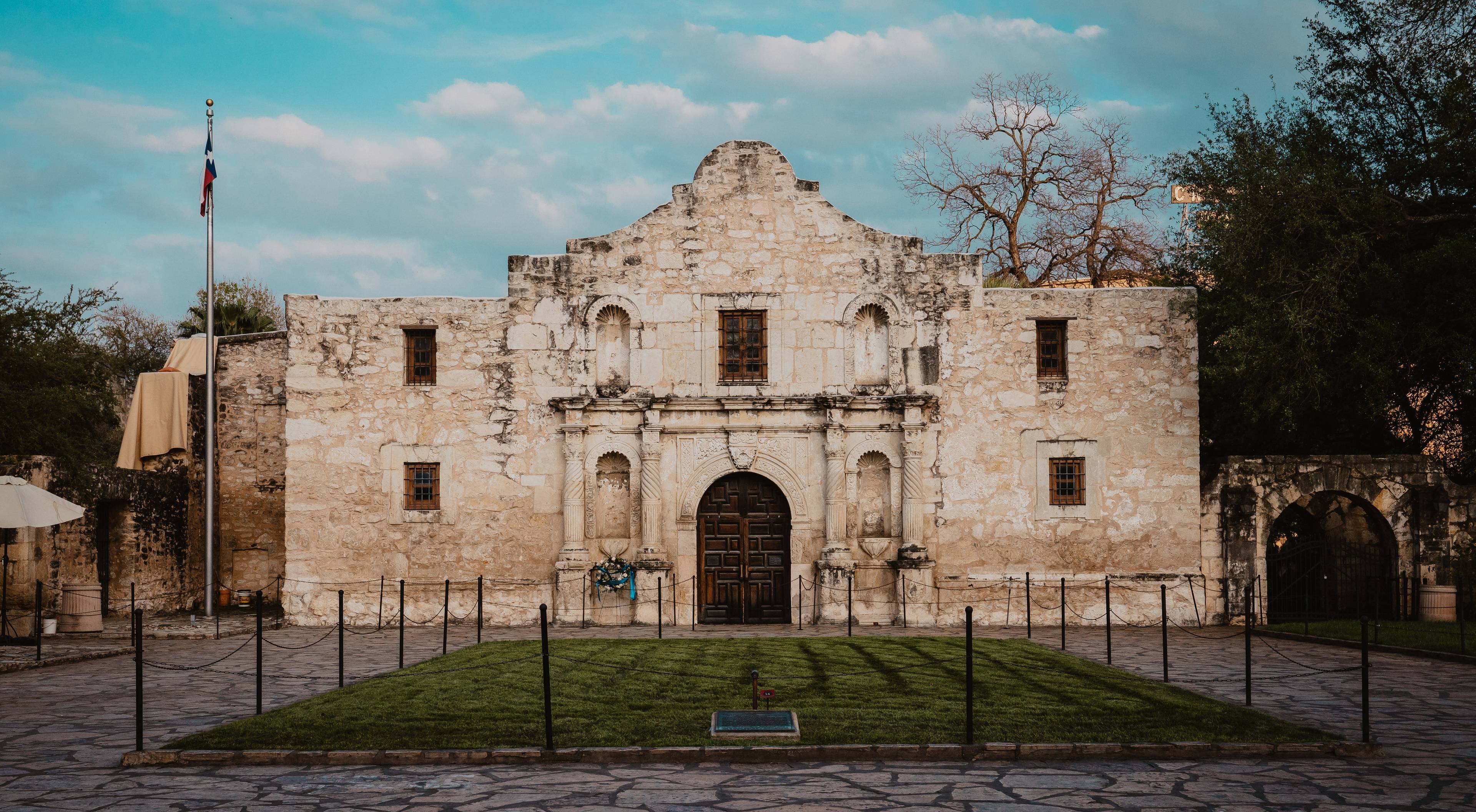 Road Trip From Dallas to San Antonio: Explore Texas History