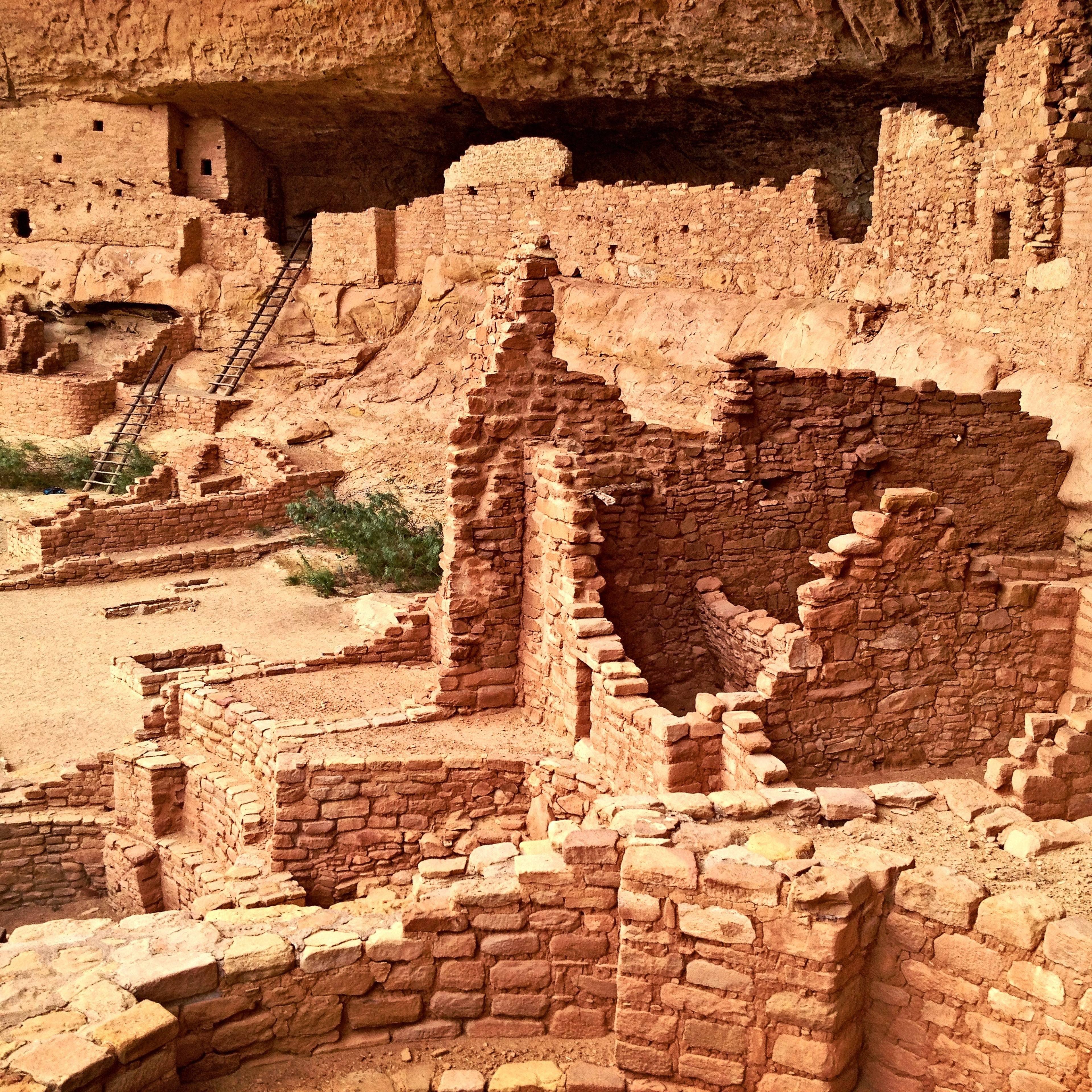 ⚡️ Explore the Cliff Dwellings in Mesa Verde National Park