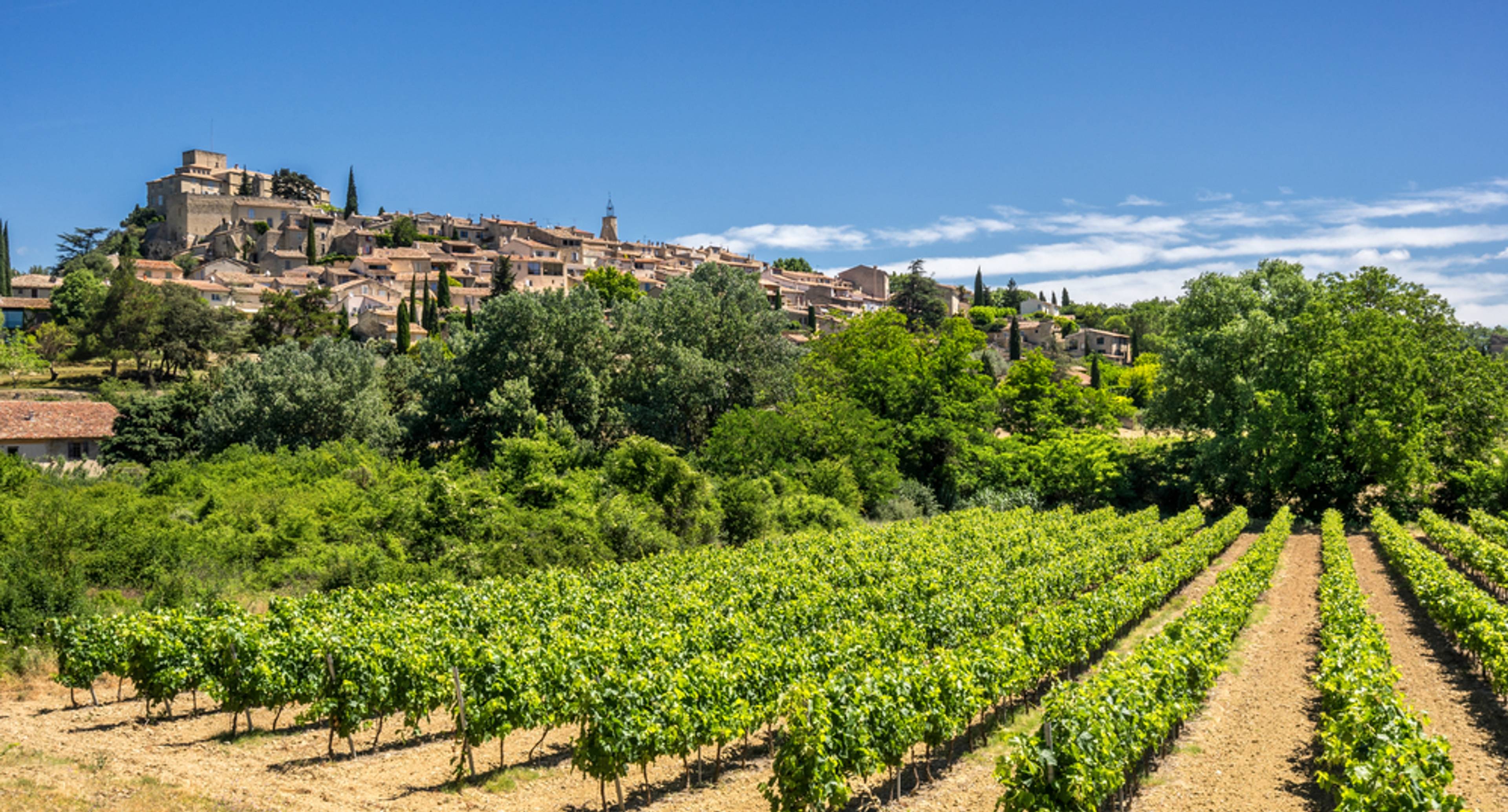 Traditionelle Dörfer und Weine in der Provence