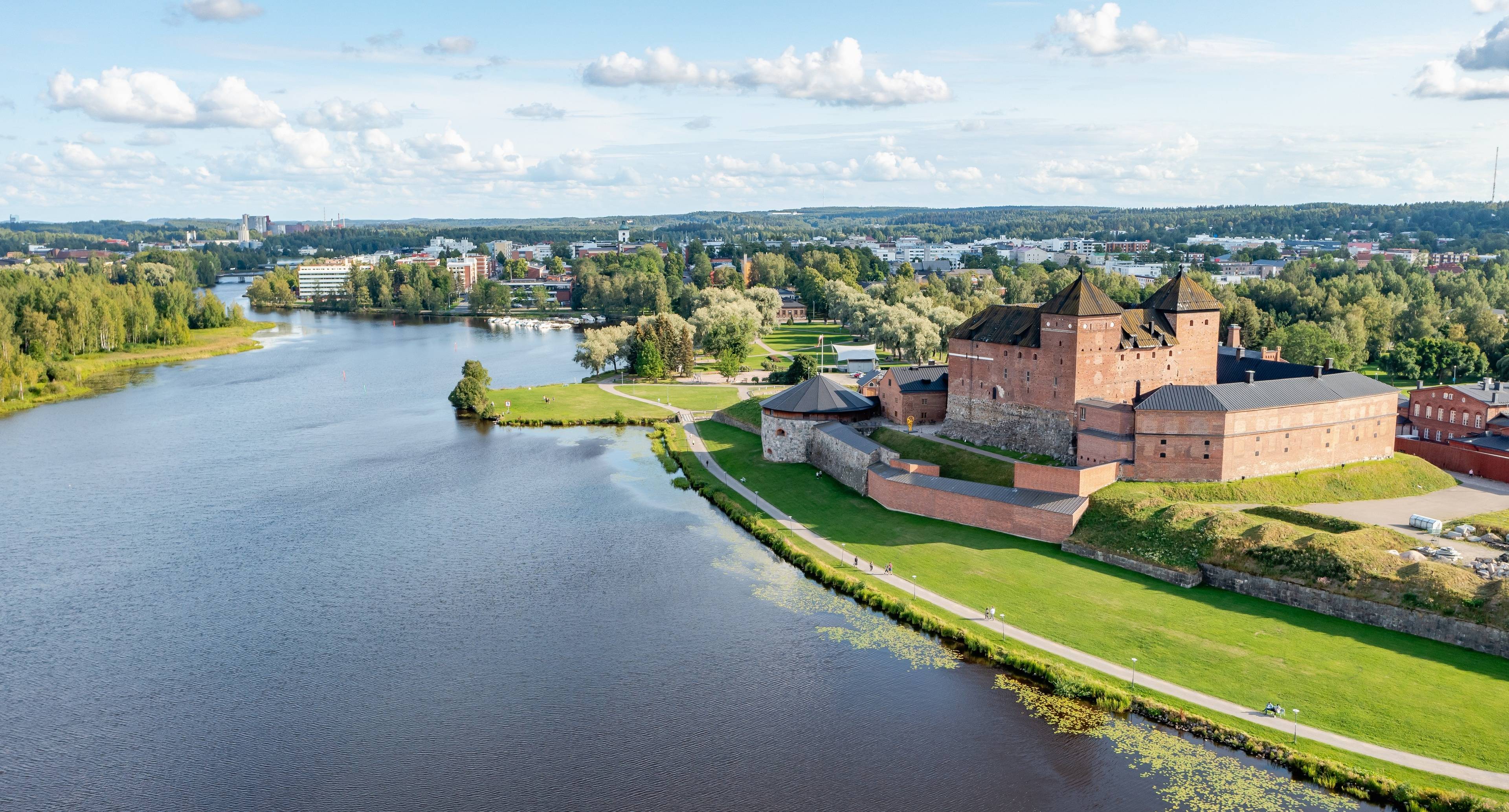 Discovering Medieval and Romantic Hämeenlinna