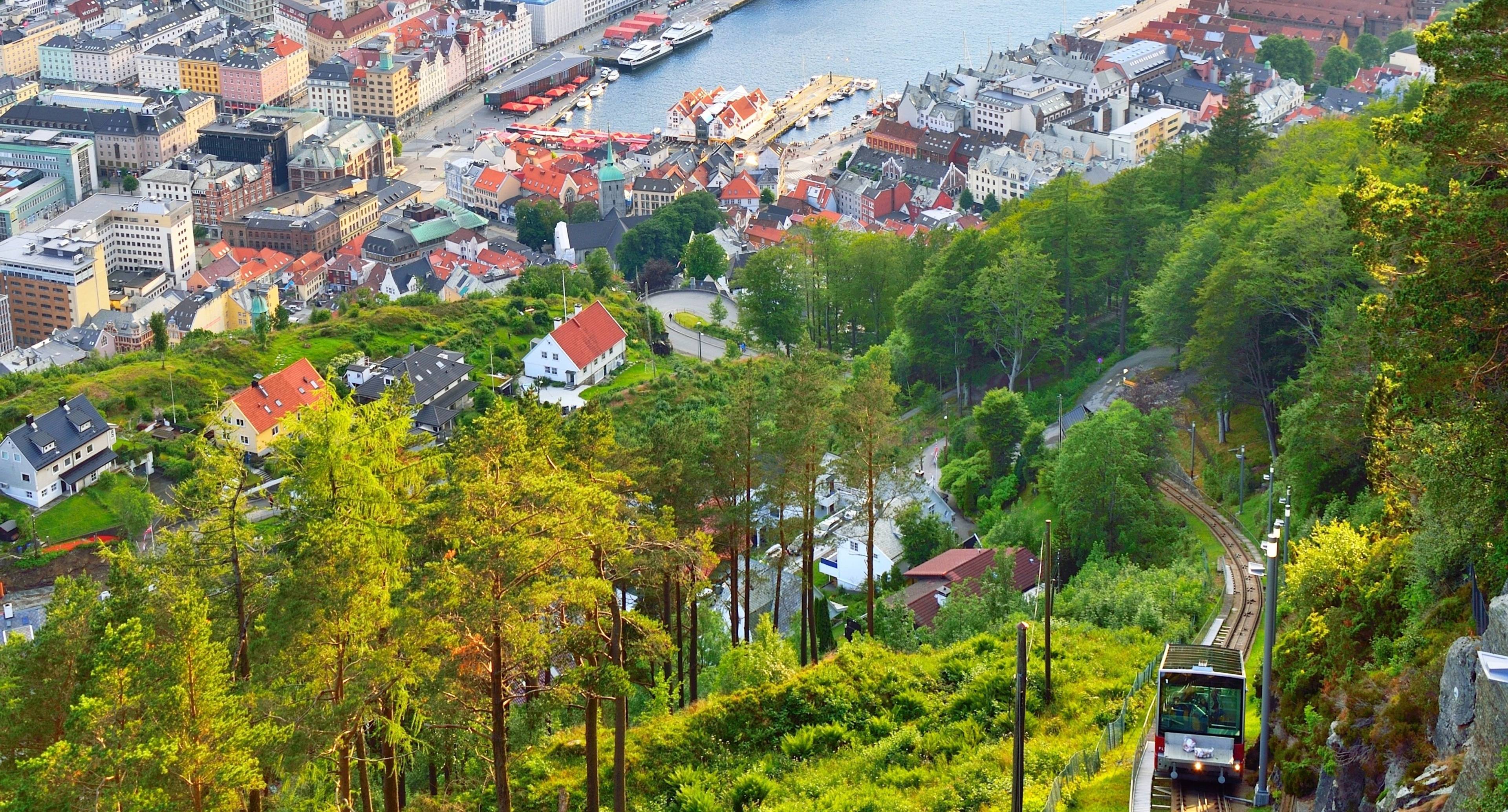 Mets aventureux et restaurants étoilés au Michelin à Bergen