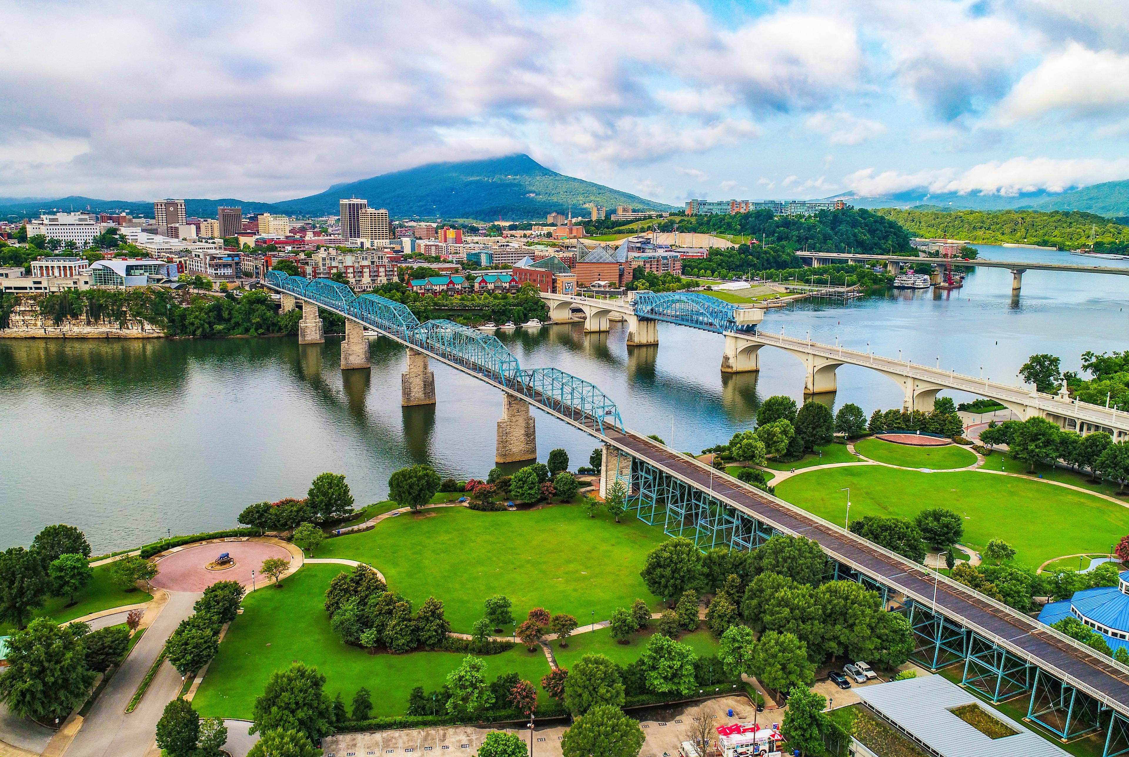 Explore Waterfalls, Mountains and Rivers in Chattanooga 
