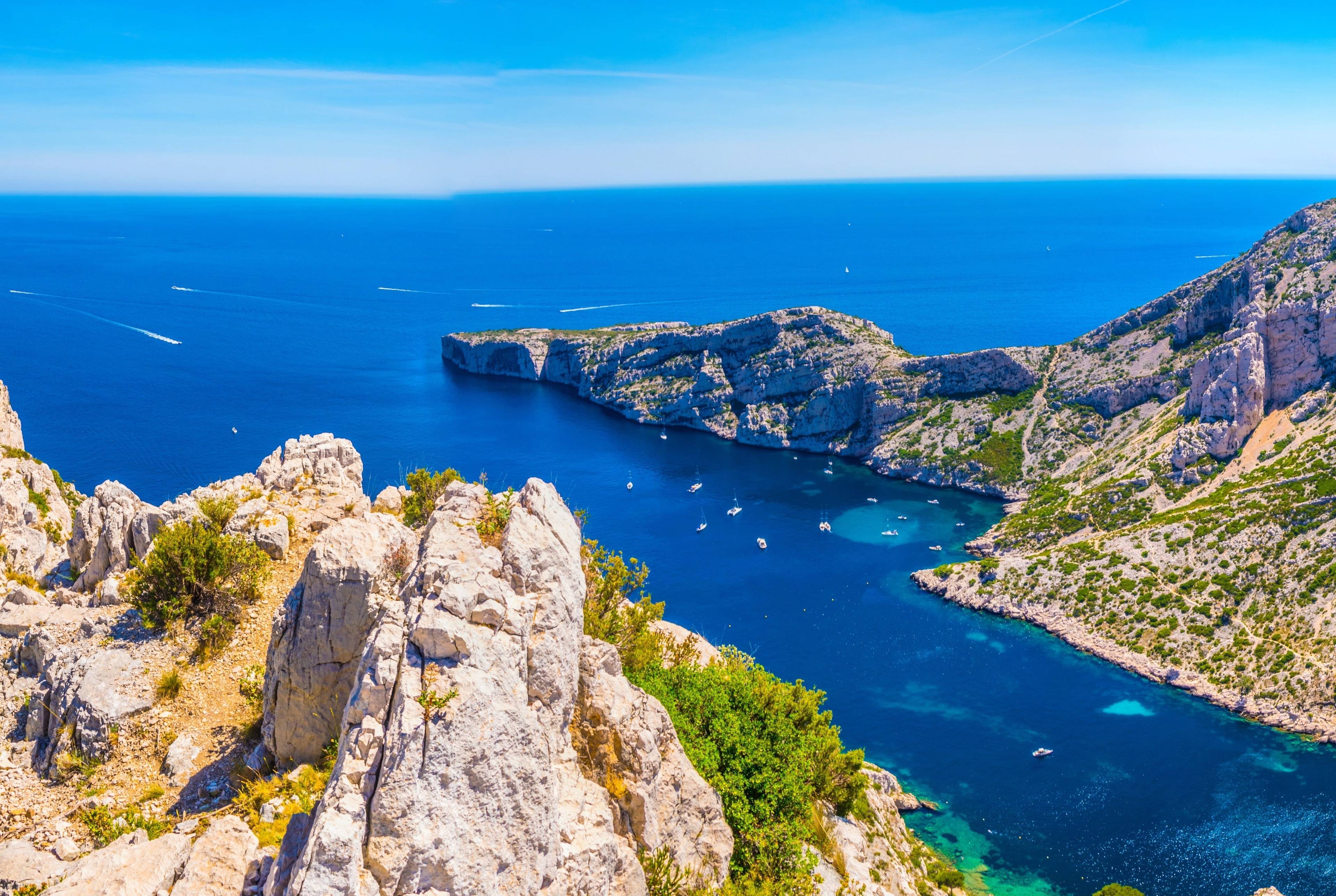 Discovering the Calanques Between Marseille and Cassis