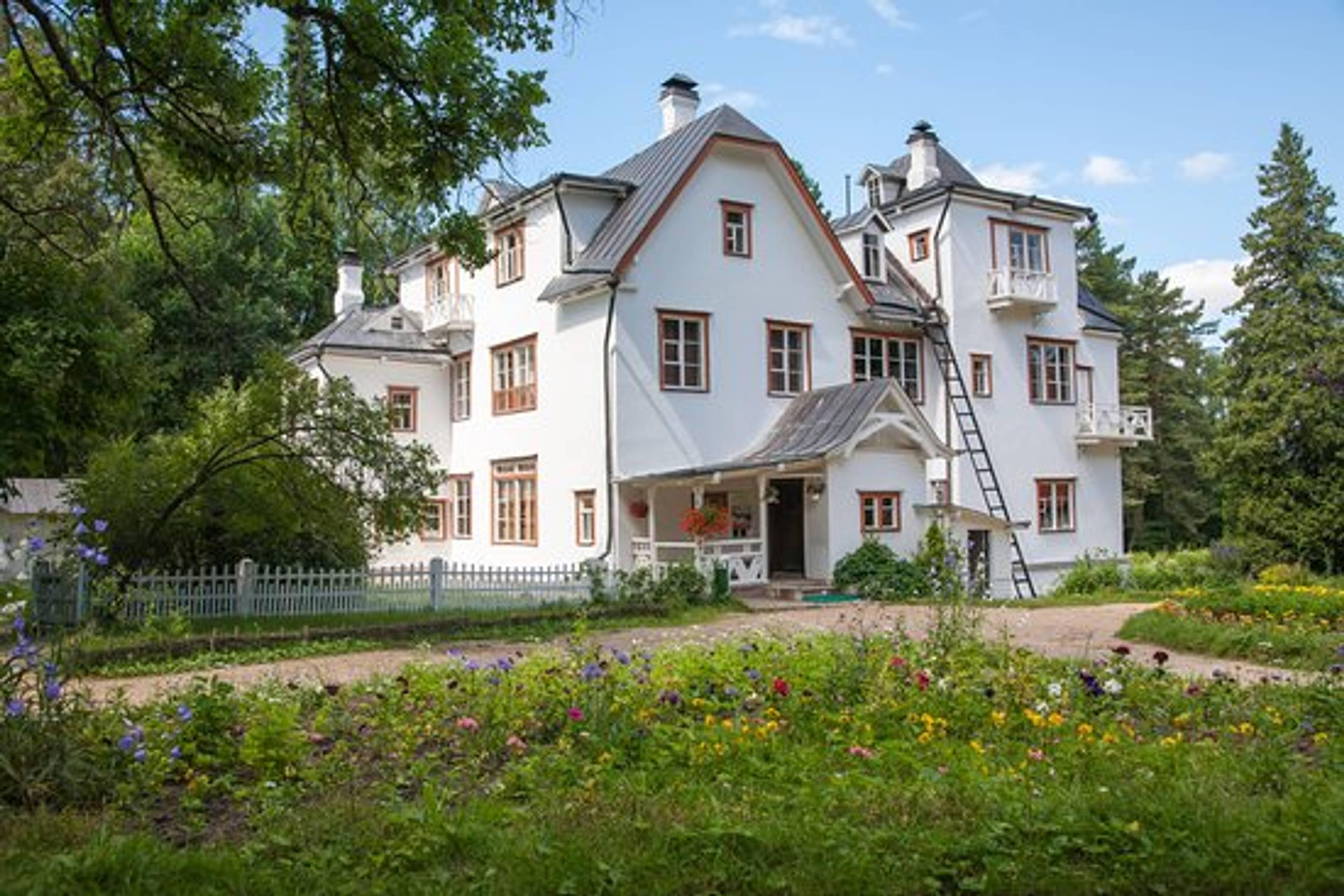 V.D. Polenov Museum-Reserve