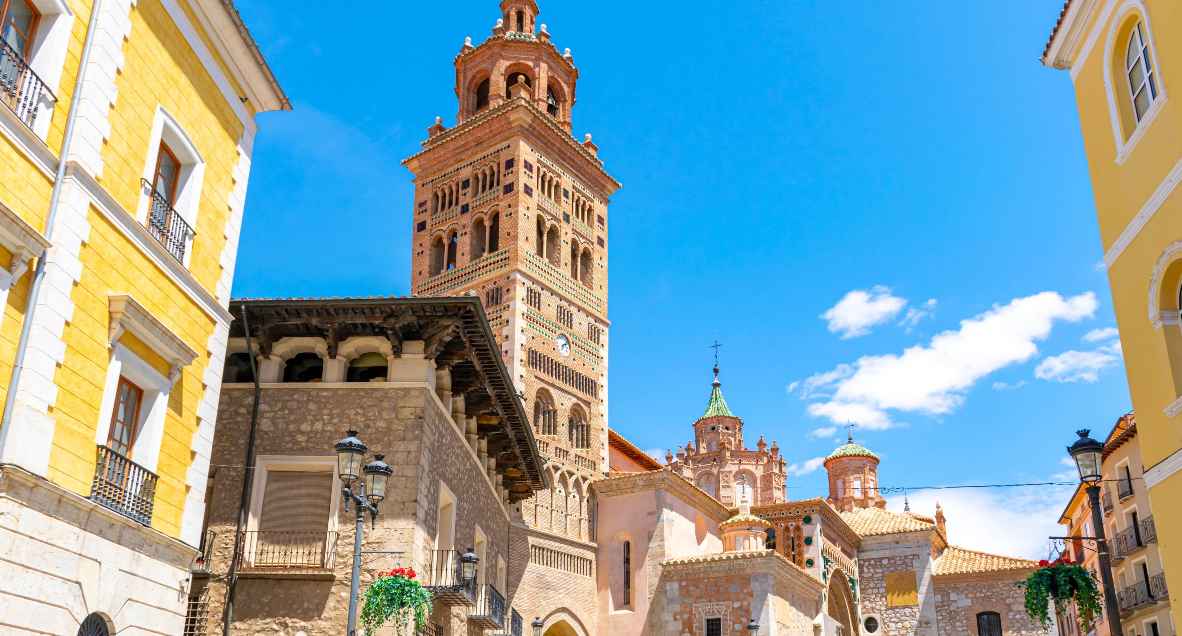 Teruel City Tour: Towers, Churches and a Curious Museum