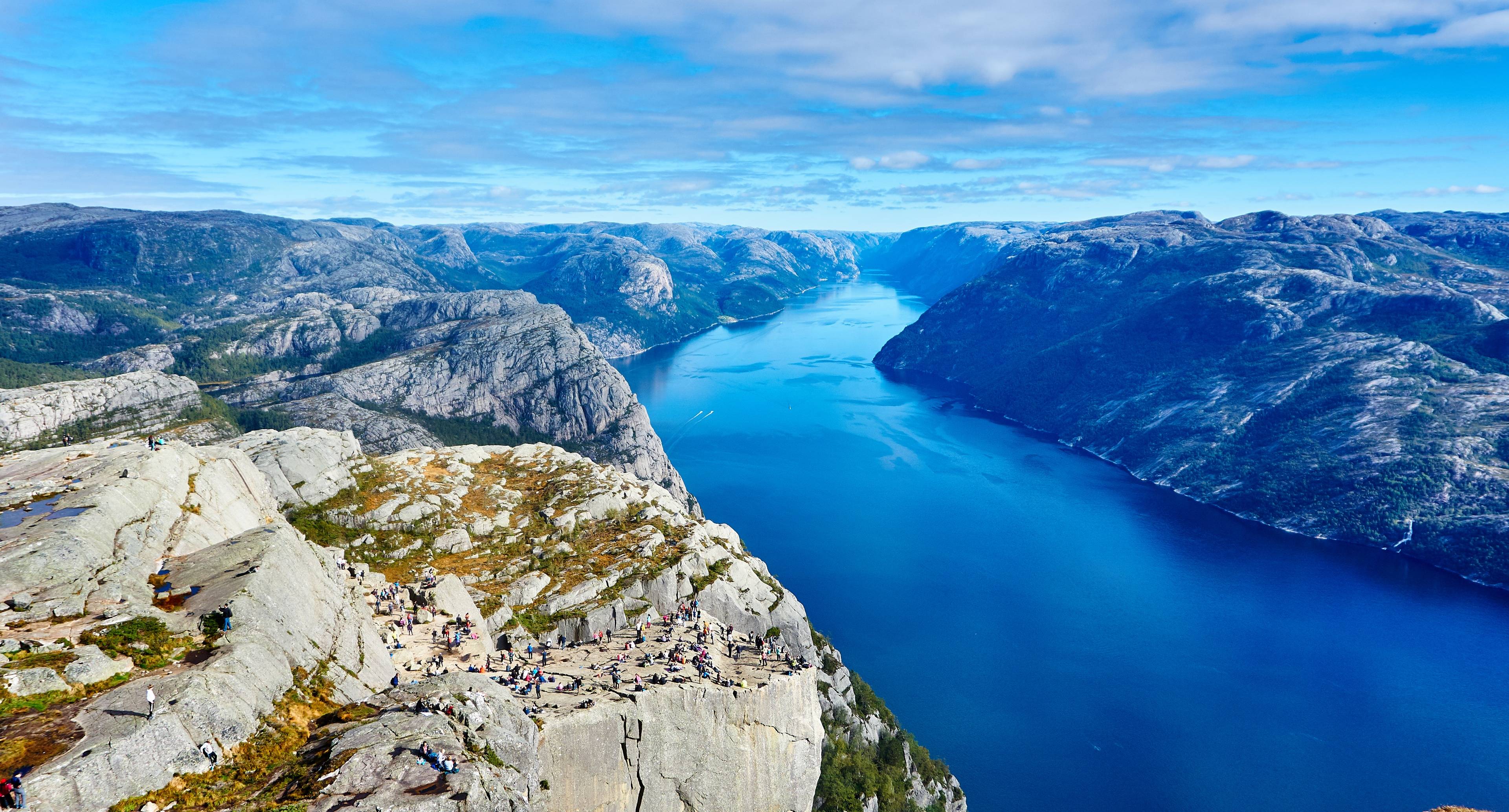 Besuchen Sie den Hardangerfjord, den fünftlängsten Fjord der Welt
